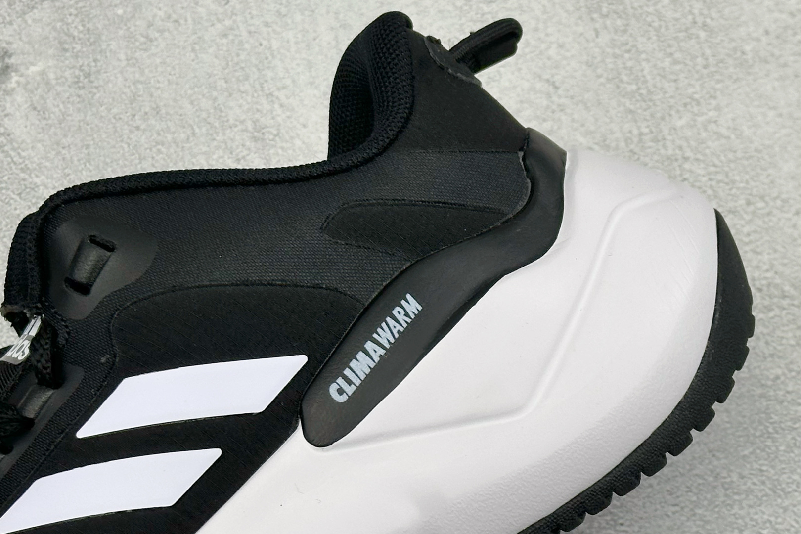 Adidas CLIMAWACRUISER 中帮登山缓震徒步鞋 GZ4160-Top High Quatity Cheap Sneakers Fashion Clothing Clothes Bags handbags Shoes of all Brand wholesale With The best Quality And Beautiful Price from China Factory Chinese suppliers wholesaler seller Adidas CLIMAWACRUISER 中帮登山缓震徒步鞋 GZ4160