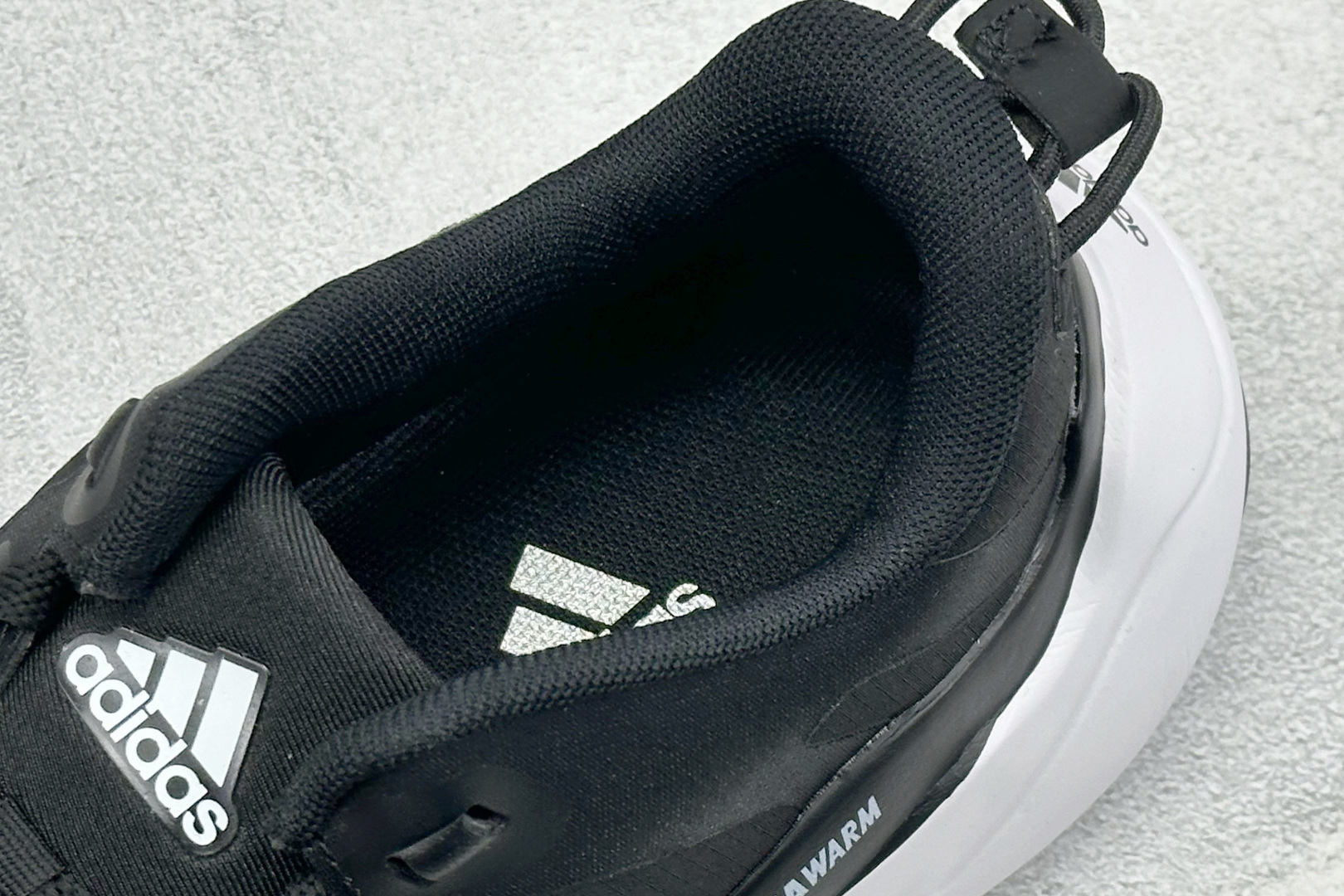 Adidas CLIMAWACRUISER 中帮登山缓震徒步鞋 GZ4160-Top High Quatity Cheap Sneakers Fashion Clothing Clothes Bags handbags Shoes of all Brand wholesale With The best Quality And Beautiful Price from China Factory Chinese suppliers wholesaler seller Adidas CLIMAWACRUISER 中帮登山缓震徒步鞋 GZ4160