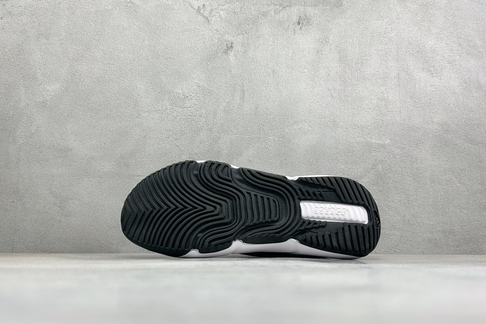Adidas CLIMAWACRUISER 中帮登山缓震徒步鞋 GZ4160-Top High Quatity Cheap Sneakers Fashion Clothing Clothes Bags handbags Shoes of all Brand wholesale With The best Quality And Beautiful Price from China Factory Chinese suppliers wholesaler seller Adidas CLIMAWACRUISER 中帮登山缓震徒步鞋 GZ4160