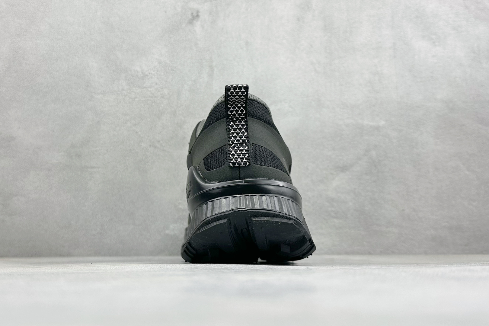 ECCO爱步男款新款运动登山鞋 轻盈减震牛皮耐磨户外跑鞋 842344-Top High Quatity Cheap Sneakers Fashion Clothing Clothes Bags handbags Shoes of all Brand wholesale With The best Quality And Beautiful Price from China Factory Chinese suppliers wholesaler seller ECCO爱步男款新款运动登山鞋 轻盈减震牛皮耐磨户外跑鞋 842344
