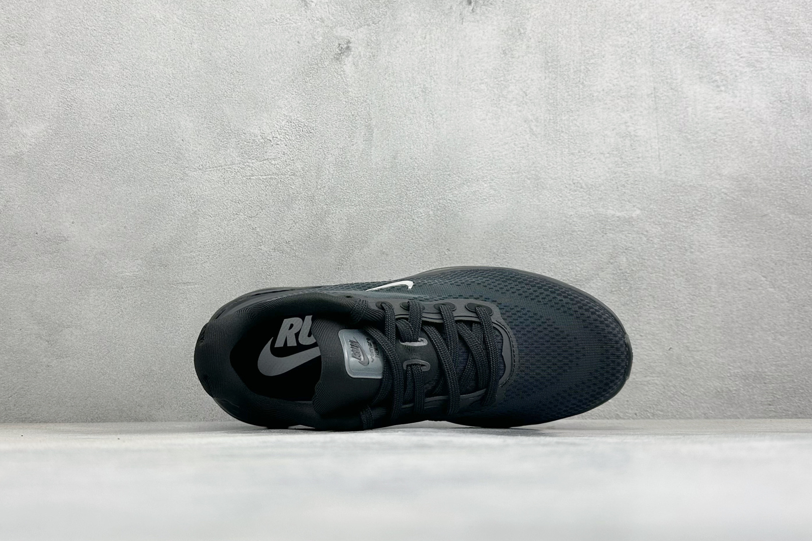 Nike Air Zoom Vomero Premium 耐克网面厚底气垫跑鞋 IQ0627-001-Top High Quatity Cheap Sneakers Fashion Clothing Clothes Bags handbags Shoes of all Brand wholesale With The best Quality And Beautiful Price from China Factory Chinese suppliers wholesaler seller Nike Air Zoom Vomero Premium 耐克网面厚底气垫跑鞋 IQ0627-001