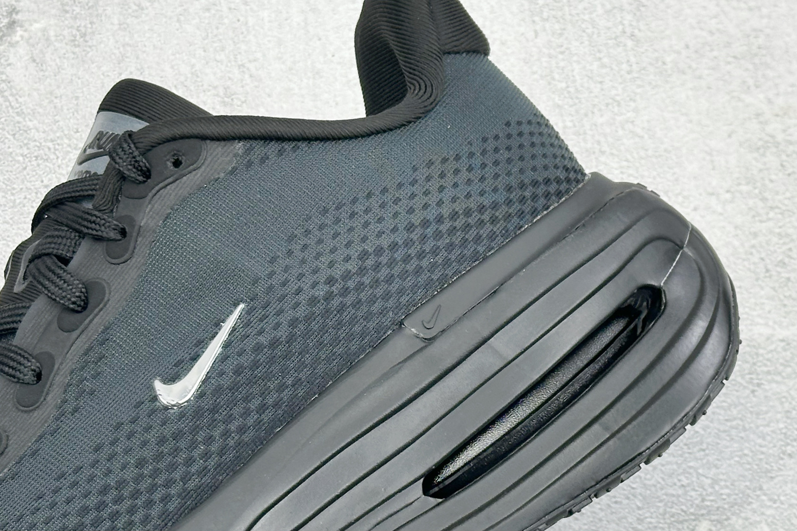 Nike Air Zoom Vomero Premium 耐克网面厚底气垫跑鞋 IQ0627-001-Top High Quatity Cheap Sneakers Fashion Clothing Clothes Bags handbags Shoes of all Brand wholesale With The best Quality And Beautiful Price from China Factory Chinese suppliers wholesaler seller Nike Air Zoom Vomero Premium 耐克网面厚底气垫跑鞋 IQ0627-001