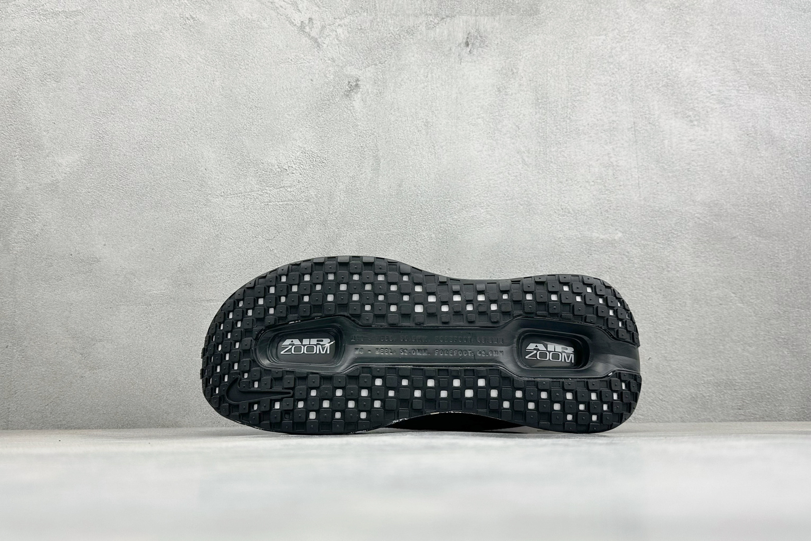 Nike Air Zoom Vomero Premium 耐克网面厚底气垫跑鞋 IO7325-001-Top High Quatity Cheap Sneakers Fashion Clothing Clothes Bags handbags Shoes of all Brand wholesale With The best Quality And Beautiful Price from China Factory Chinese suppliers wholesaler seller Nike Air Zoom Vomero Premium 耐克网面厚底气垫跑鞋 IO7325-001