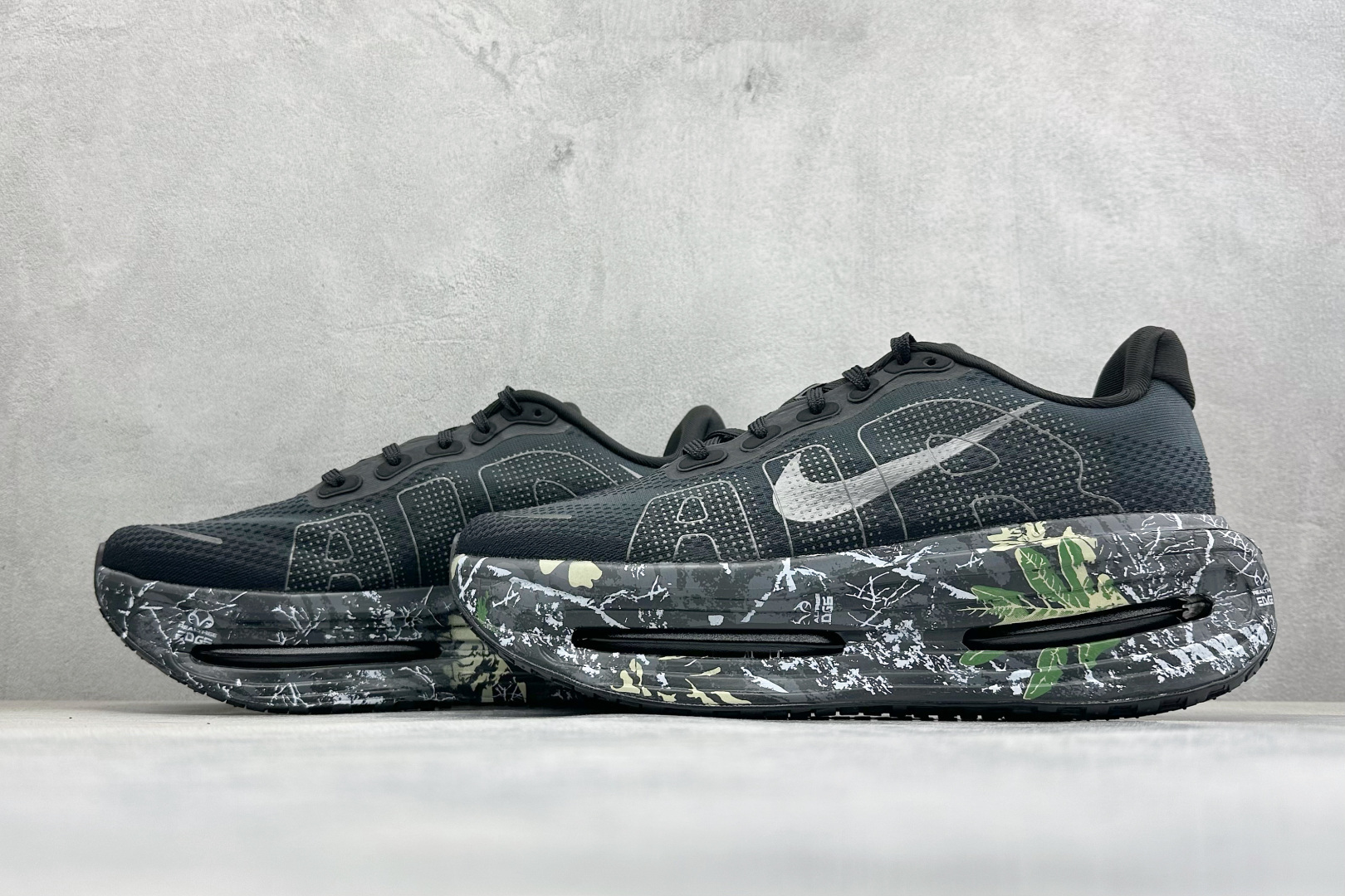 Nike Air Zoom Vomero Premium 耐克网面厚底气垫跑鞋 IO7325-001-Top High Quatity Cheap Sneakers Fashion Clothing Clothes Bags handbags Shoes of all Brand wholesale With The best Quality And Beautiful Price from China Factory Chinese suppliers wholesaler seller Nike Air Zoom Vomero Premium 耐克网面厚底气垫跑鞋 IO7325-001