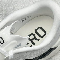 RS版Adidas Adizero Evo SL 阿迪超轻透气缓震跑鞋整体外观造型与adiZero Ad RS版Adidas Adizero Evo SL 阿迪超轻透气缓震跑鞋整体外观造型与adiZero Ad
