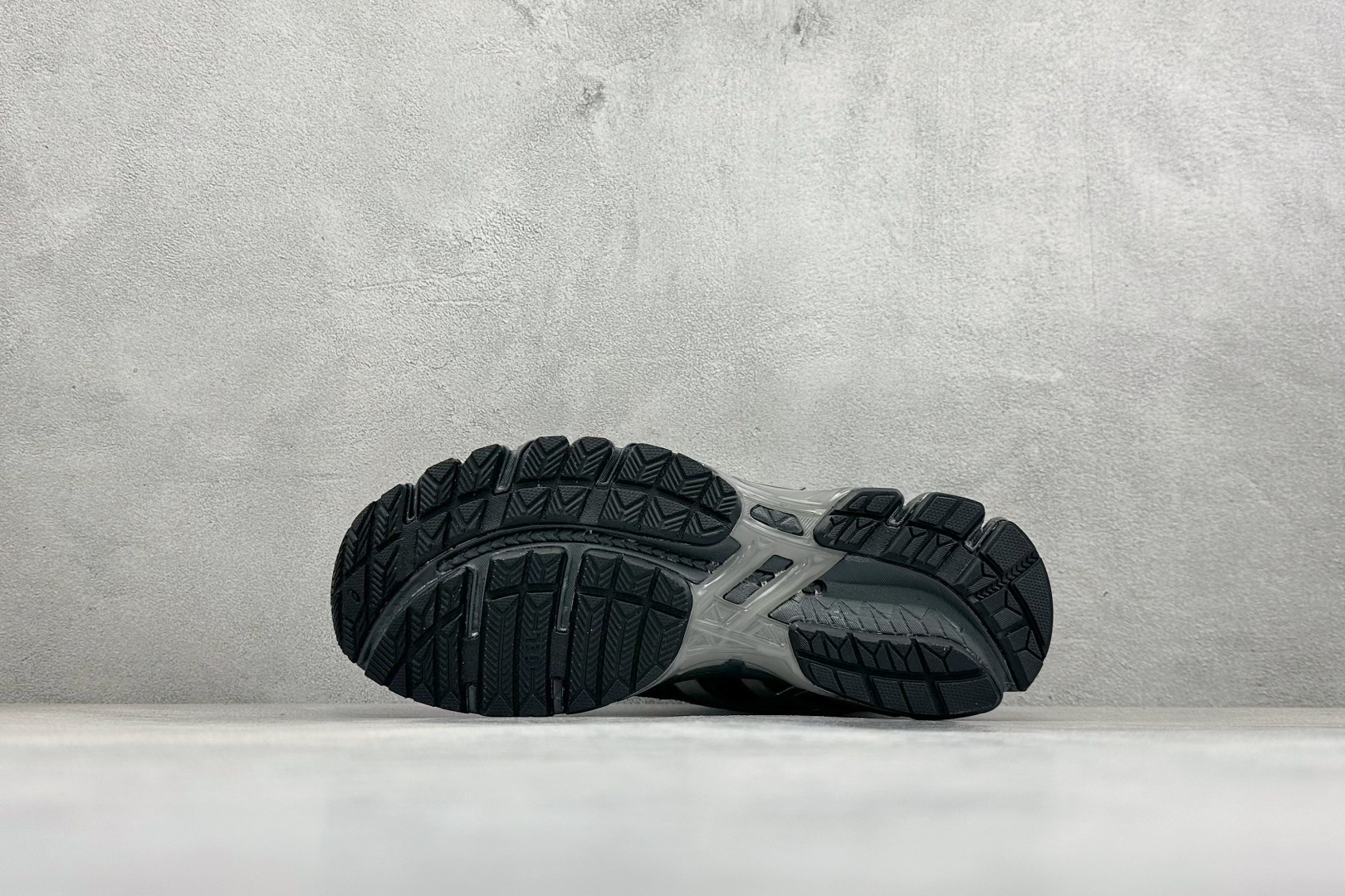 XR版Asics Gel-Kayano 20 亚瑟士 舒适百搭耐磨支撑透气 低帮跑步鞋 1203A388-003