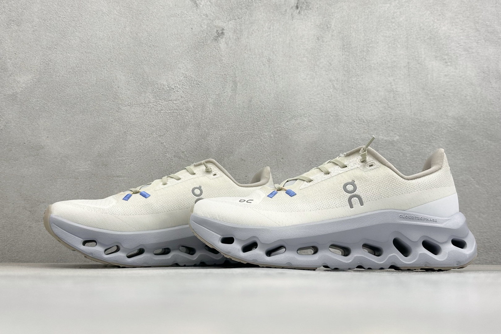 XF版On昂跑 Cloudtiit CL 户外街头机能风跑步鞋 3WE10051145-Top High Quatity Cheap Sneakers Fashion Clothing Clothes Bags handbags Shoes of all Brand wholesale With The best Quality And Beautiful Price from China Factory Chinese suppliers wholesaler seller XF版On昂跑 Cloudtiit CL 户外街头机能风跑步鞋 3WE10051145