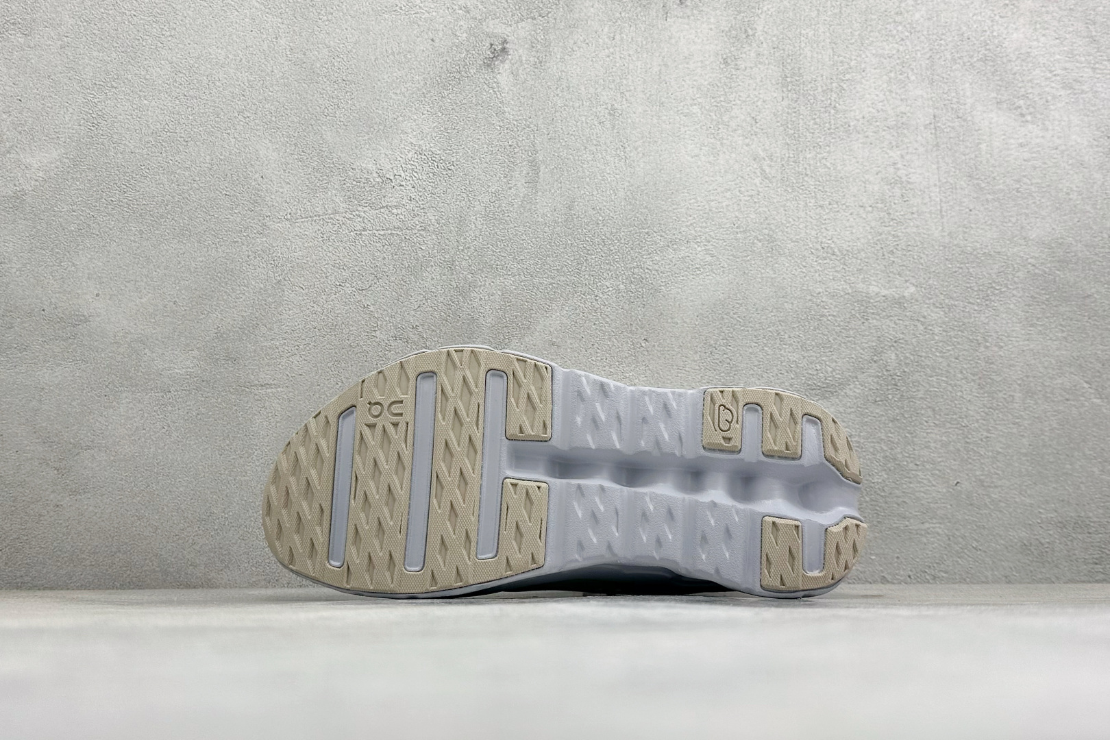 XF版On昂跑 Cloudtiit CL 户外街头机能风跑步鞋 3WE10051145-Top High Quatity Cheap Sneakers Fashion Clothing Clothes Bags handbags Shoes of all Brand wholesale With The best Quality And Beautiful Price from China Factory Chinese suppliers wholesaler seller XF版On昂跑 Cloudtiit CL 户外街头机能风跑步鞋 3WE10051145