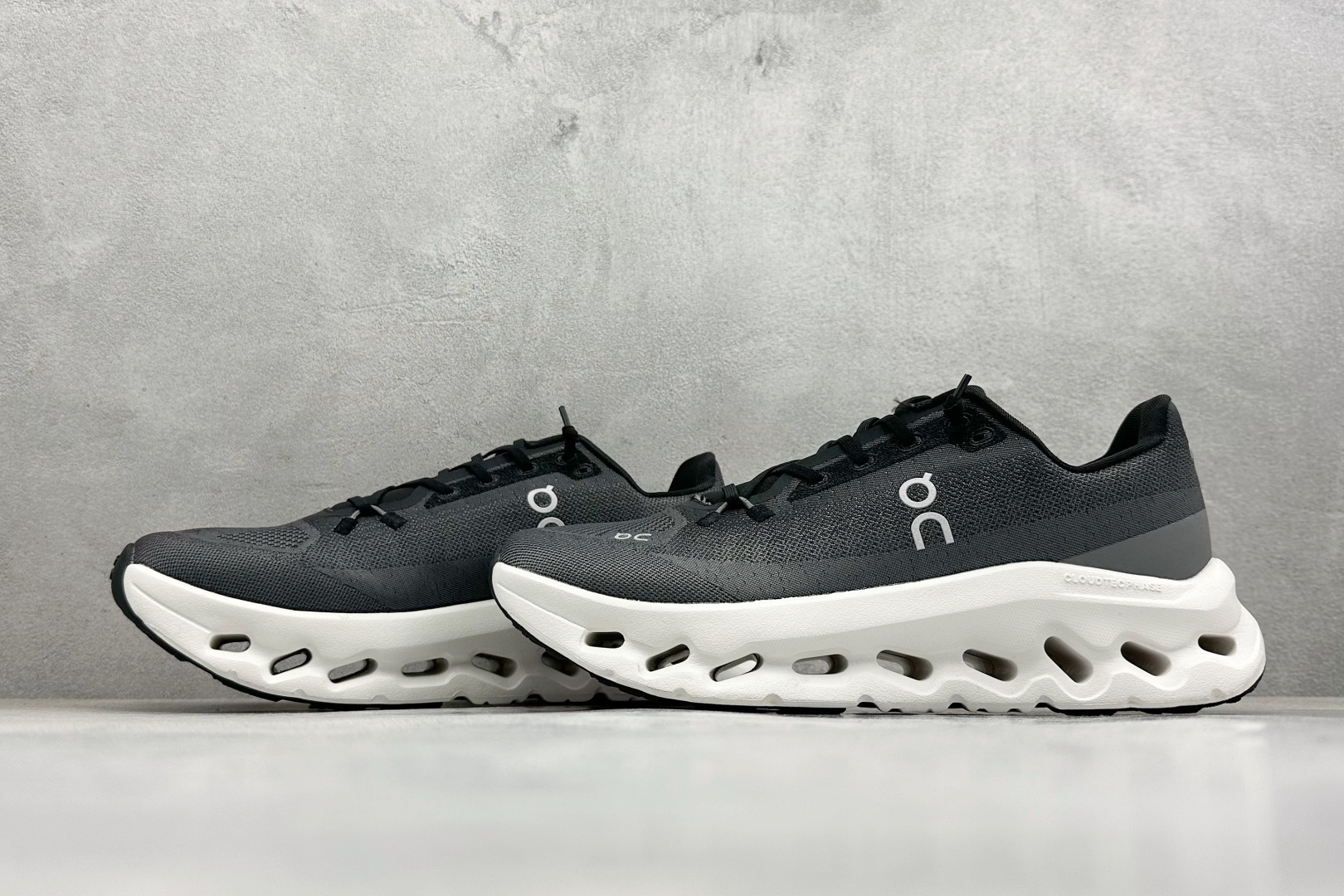 XF版On昂跑 Cloudtiit CL 户外街头机能风跑步鞋 3ME10100397-Top High Quatity Cheap Sneakers Fashion Clothing Clothes Bags handbags Shoes of all Brand wholesale With The best Quality And Beautiful Price from China Factory Chinese suppliers wholesaler seller XF版On昂跑 Cloudtiit CL 户外街头机能风跑步鞋 3ME10100397