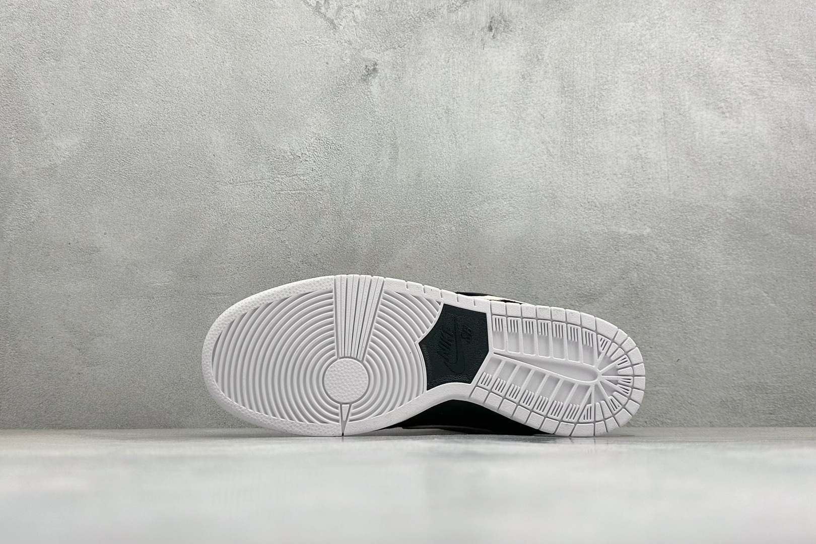K版Nike SB Dunk Low 黑粉 低帮休闲板鞋 DX6775-400-Top High Quatity Cheap Sneakers Fashion Clothing Clothes Bags handbags Shoes of all Brand wholesale With The best Quality And Beautiful Price from China Factory Chinese suppliers wholesaler seller K版Nike SB Dunk Low 黑粉 低帮休闲板鞋 DX6775-400