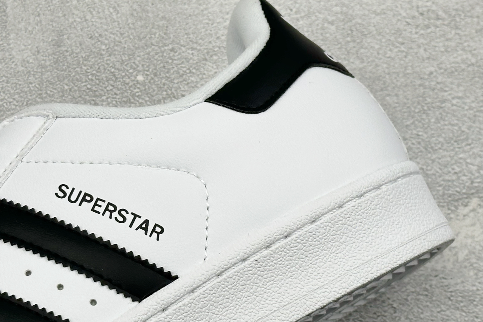 D版AD Originals Superstar 贝壳头板鞋 JH7032-Top High Quatity Cheap Sneakers Fashion Clothing Clothes Bags handbags Shoes of all Brand wholesale With The best Quality And Beautiful Price from China Factory Chinese suppliers wholesaler seller D版AD Originals Superstar 贝壳头板鞋 JH7032