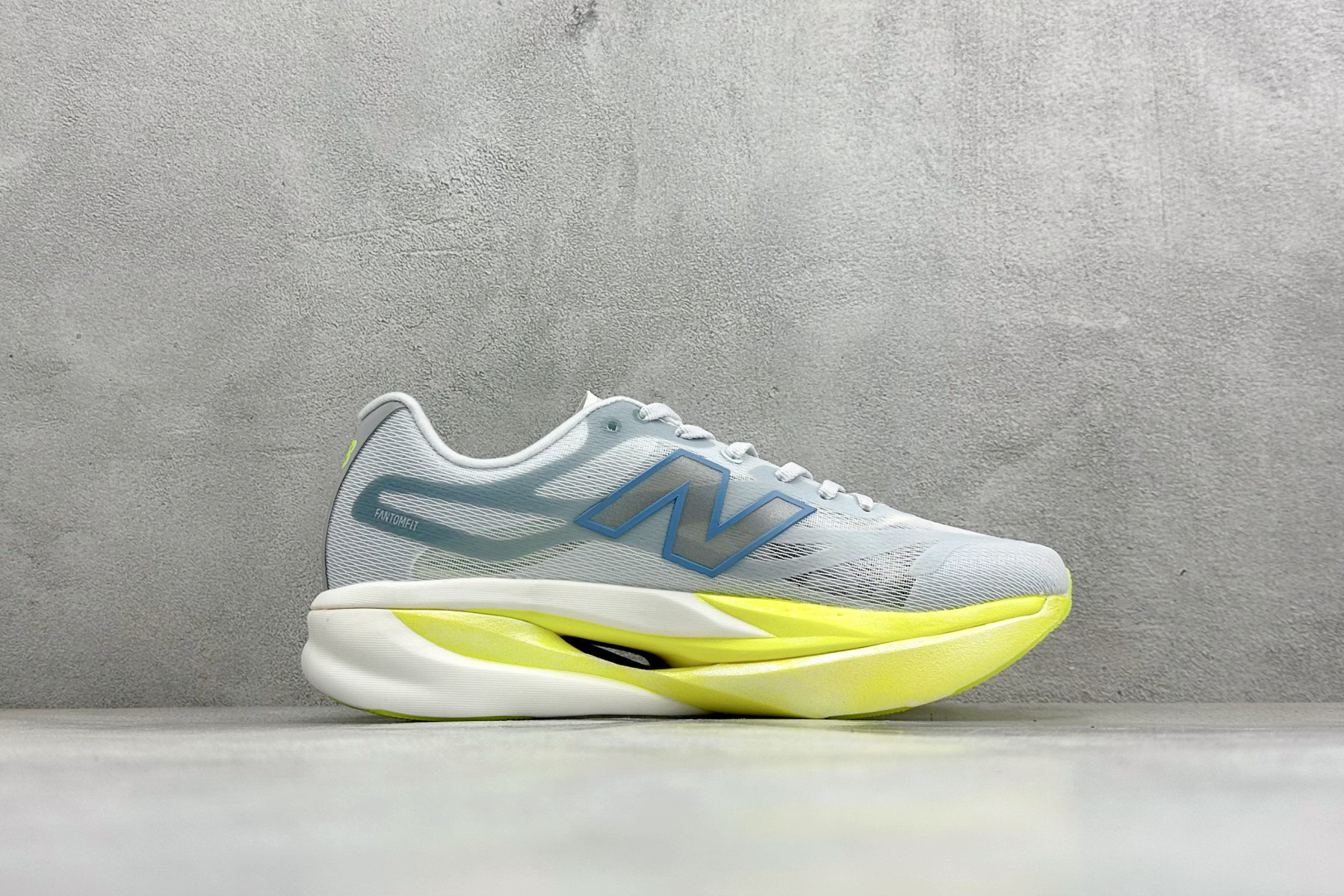New Balance FuelCell系列 超轻量化低帮休闲运动慢跑鞋 MFCXBL6-Top High Quatity Cheap Sneakers Fashion Clothing Clothes Bags handbags Shoes of all Brand wholesale With The best Quality And Beautiful Price from China Factory Chinese suppliers wholesaler seller New Balance FuelCell系列 超轻量化低帮休闲运动慢跑鞋 MFCXBL6