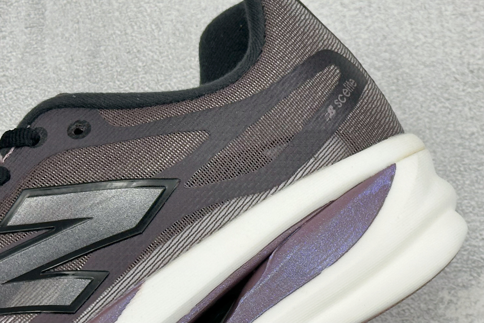 New Balance FuelCell系列 超轻量化低帮休闲运动慢跑鞋 MFCXVT6-Top High Quatity Cheap Sneakers Fashion Clothing Clothes Bags handbags Shoes of all Brand wholesale With The best Quality And Beautiful Price from China Factory Chinese suppliers wholesaler seller New Balance FuelCell系列 超轻量化低帮休闲运动慢跑鞋 MFCXVT6