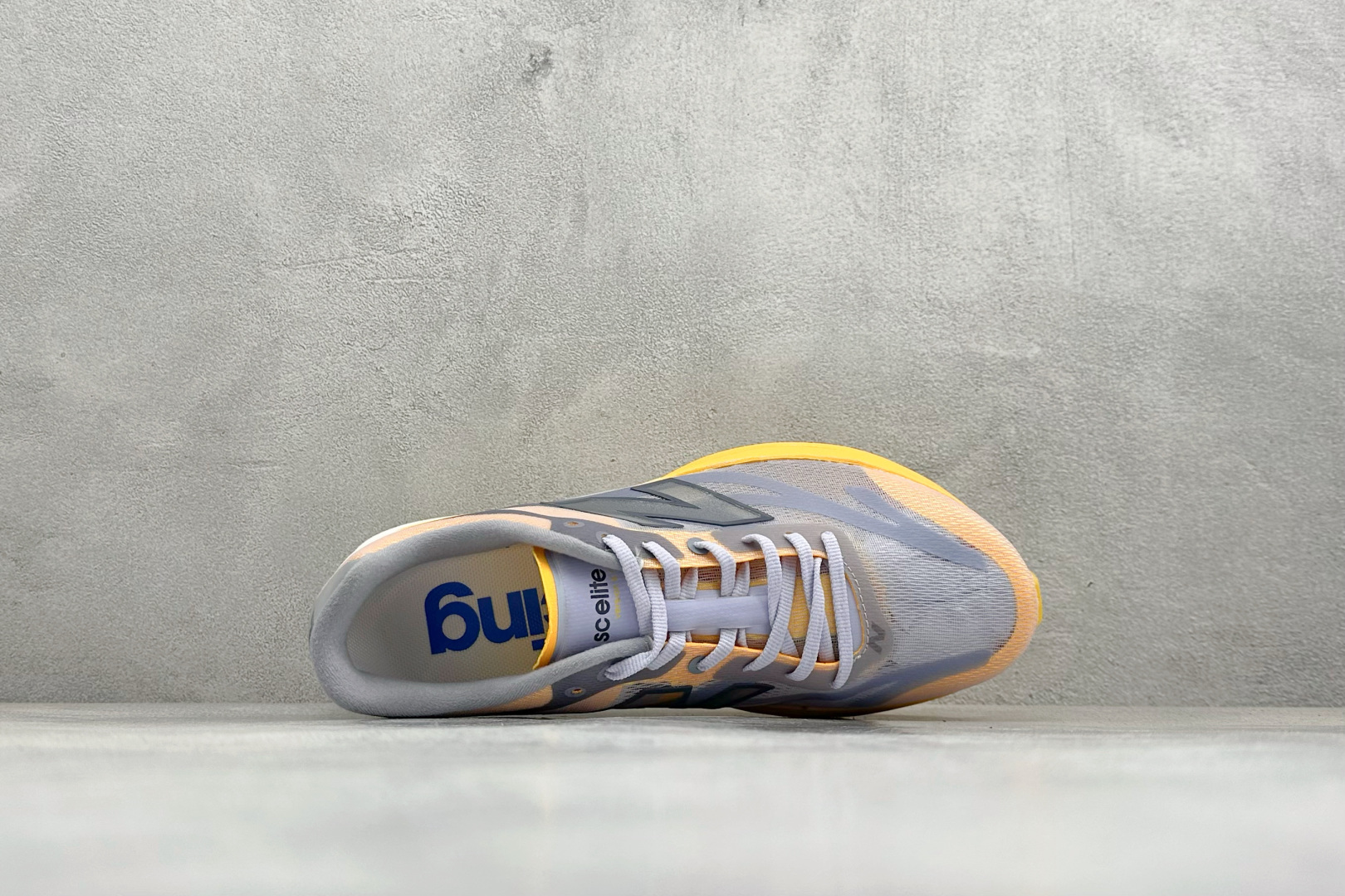 New Balance FuelCell系列 超轻量化低帮休闲运动慢跑鞋 MFCXGY6