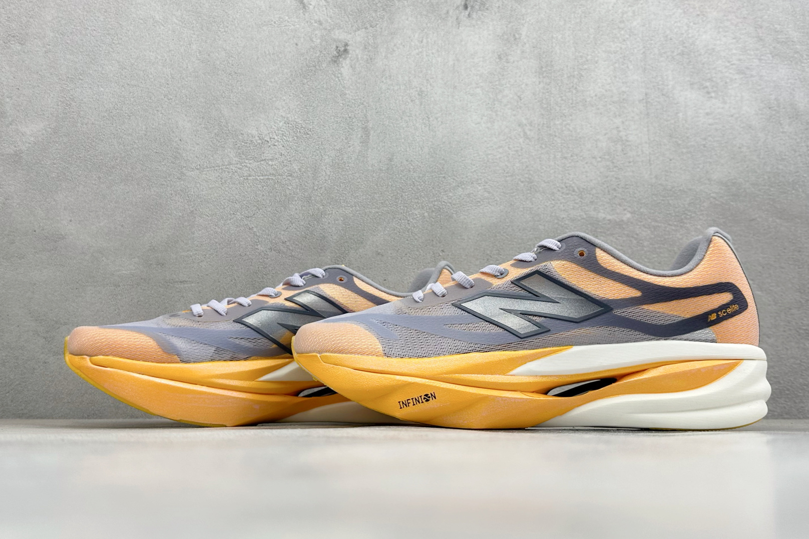 New Balance FuelCell系列 超轻量化低帮休闲运动慢跑鞋 MFCXGY6