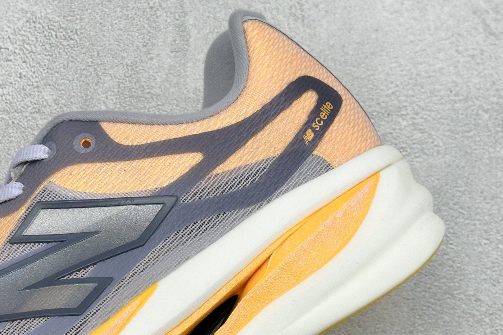 New Balance FuelCell系列 超轻量化低帮休闲运动慢跑鞋 MFCXGY6