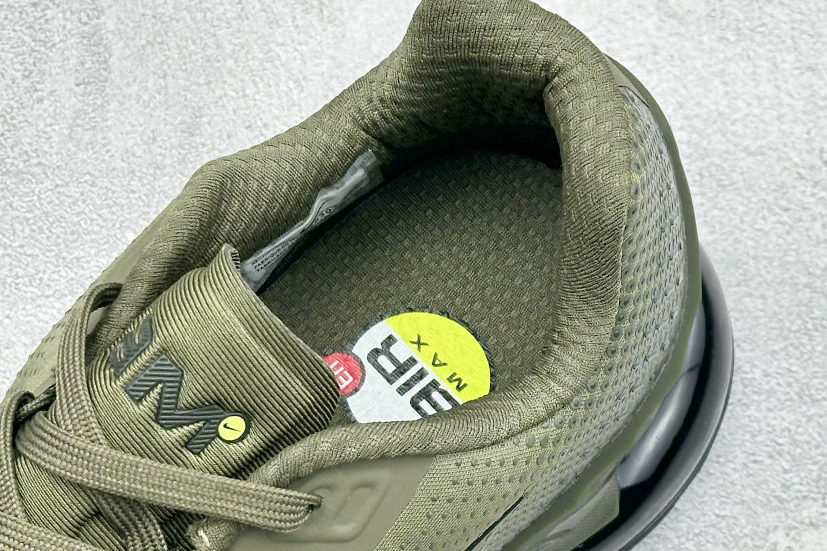 Nike Air Max Phoenix 复古子弹气垫运动跑步鞋 FZ5307-201-Top High Quatity Cheap Sneakers Fashion Clothing Clothes Bags handbags Shoes of all Brand wholesale With The best Quality And Beautiful Price from China Factory Chinese suppliers wholesaler seller Nike Air Max Phoenix 复古子弹气垫运动跑步鞋 FZ5307-201