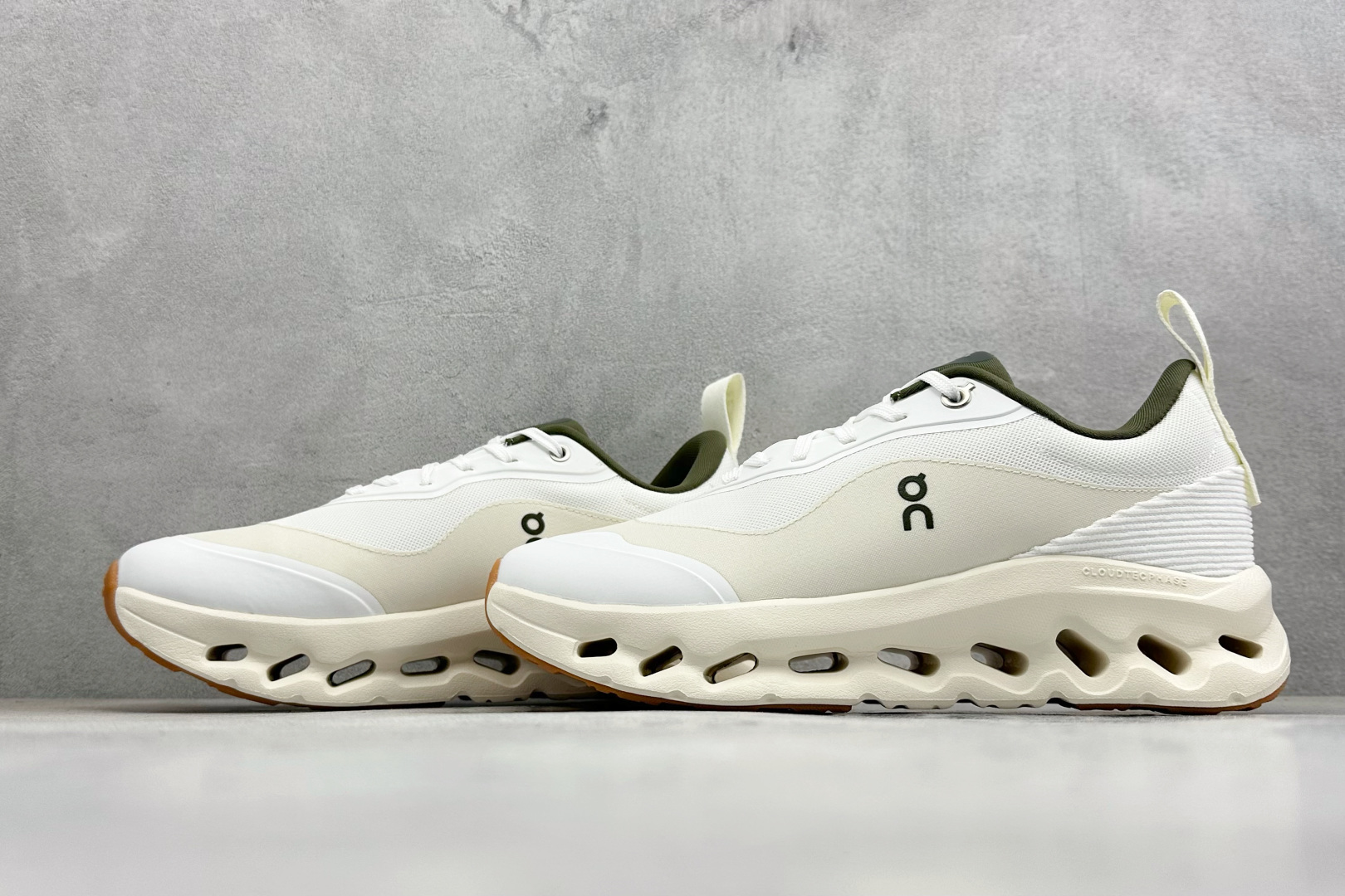 XF版LOEWE x On Cloudtilt 昂跑罗意威联名 圆头系带生活休闲鞋 3ME1069-Top High Quatity Cheap Sneakers Fashion Clothing Clothes Bags handbags Shoes of all Brand wholesale With The best Quality And Beautiful Price from China Factory Chinese suppliers wholesaler seller XF版LOEWE x On Cloudtilt 昂跑罗意威联名 圆头系带生活休闲鞋 3ME1069