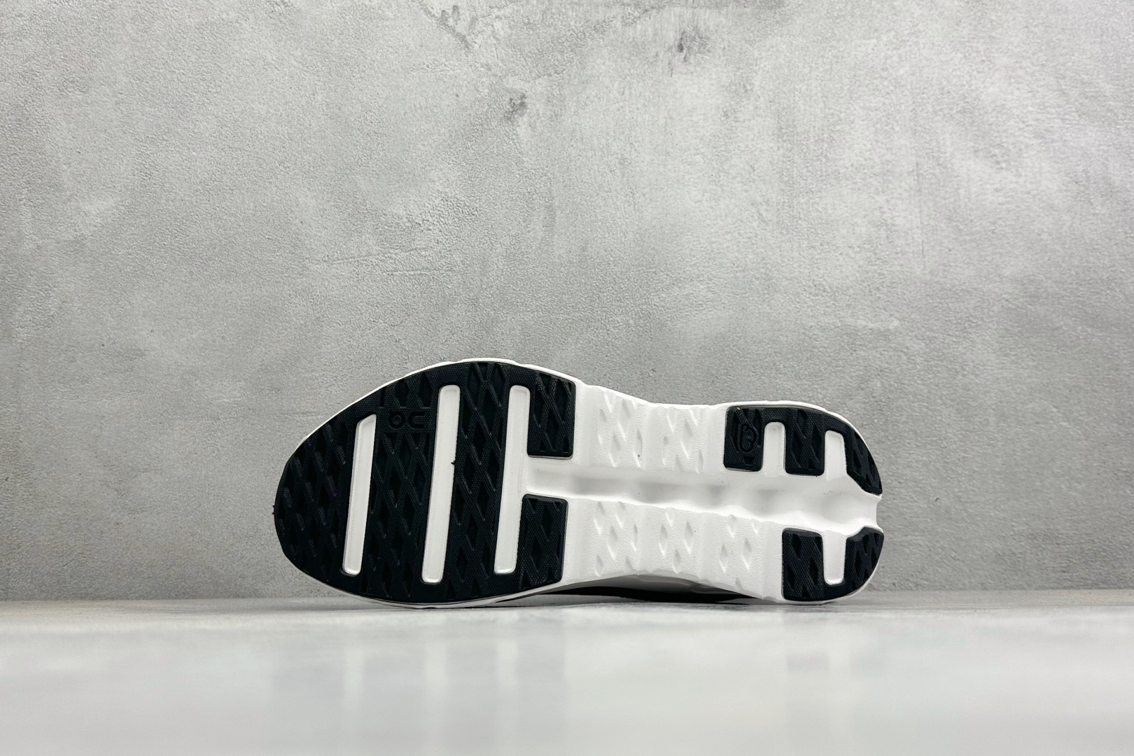 XF版LOEWE x On Cloudtilt 昂跑罗意威联名 圆头系带生活休闲鞋 3ME1069-Top High Quatity Cheap Sneakers Fashion Clothing Clothes Bags handbags Shoes of all Brand wholesale With The best Quality And Beautiful Price from China Factory Chinese suppliers wholesaler seller XF版LOEWE x On Cloudtilt 昂跑罗意威联名 圆头系带生活休闲鞋 3ME1069