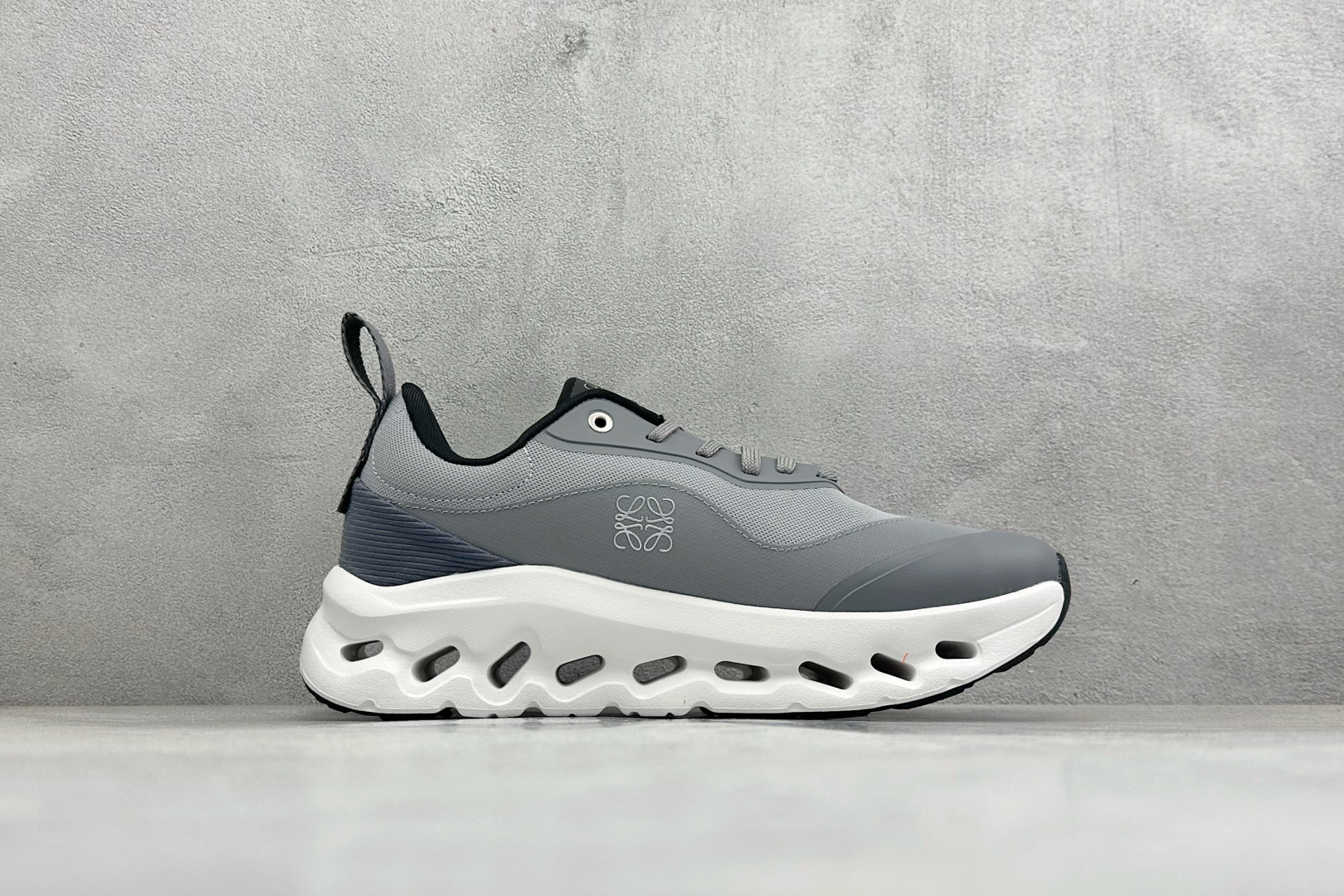 XF版LOEWE x On Cloudtilt 昂跑罗意威联名 圆头系带生活休闲鞋 3ME1069-Top High Quatity Cheap Sneakers Fashion Clothing Clothes Bags handbags Shoes of all Brand wholesale With The best Quality And Beautiful Price from China Factory Chinese suppliers wholesaler seller XF版LOEWE x On Cloudtilt 昂跑罗意威联名 圆头系带生活休闲鞋 3ME1069