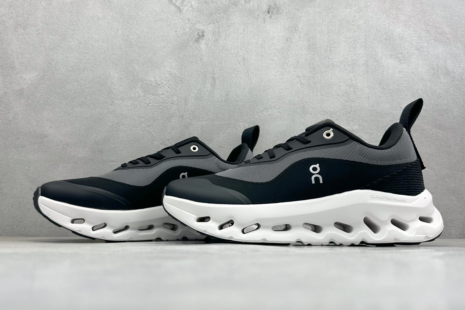 XF版LOEWE x On Cloudtilt 昂跑罗意威联名 圆头系带生活休闲鞋 3ME1069-Top High Quatity Cheap Sneakers Fashion Clothing Clothes Bags handbags Shoes of all Brand wholesale With The best Quality And Beautiful Price from China Factory Chinese suppliers wholesaler seller XF版LOEWE x On Cloudtilt 昂跑罗意威联名 圆头系带生活休闲鞋 3ME1069