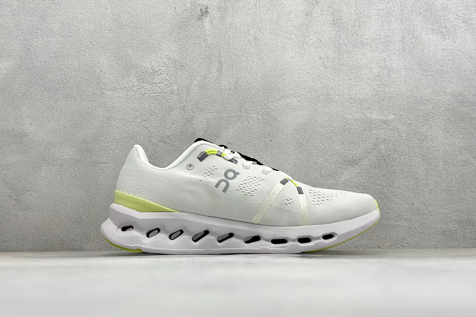 SF版On昂跑Cloudsurfer 耐磨防震休闲运动跑鞋 3MD1042-Top High Quatity Cheap Sneakers Fashion Clothing Clothes Bags handbags Shoes of all Brand wholesale With The best Quality And Beautiful Price from China Factory Chinese suppliers wholesaler seller SF版On昂跑Cloudsurfer 耐磨防震休闲运动跑鞋 3MD1042
