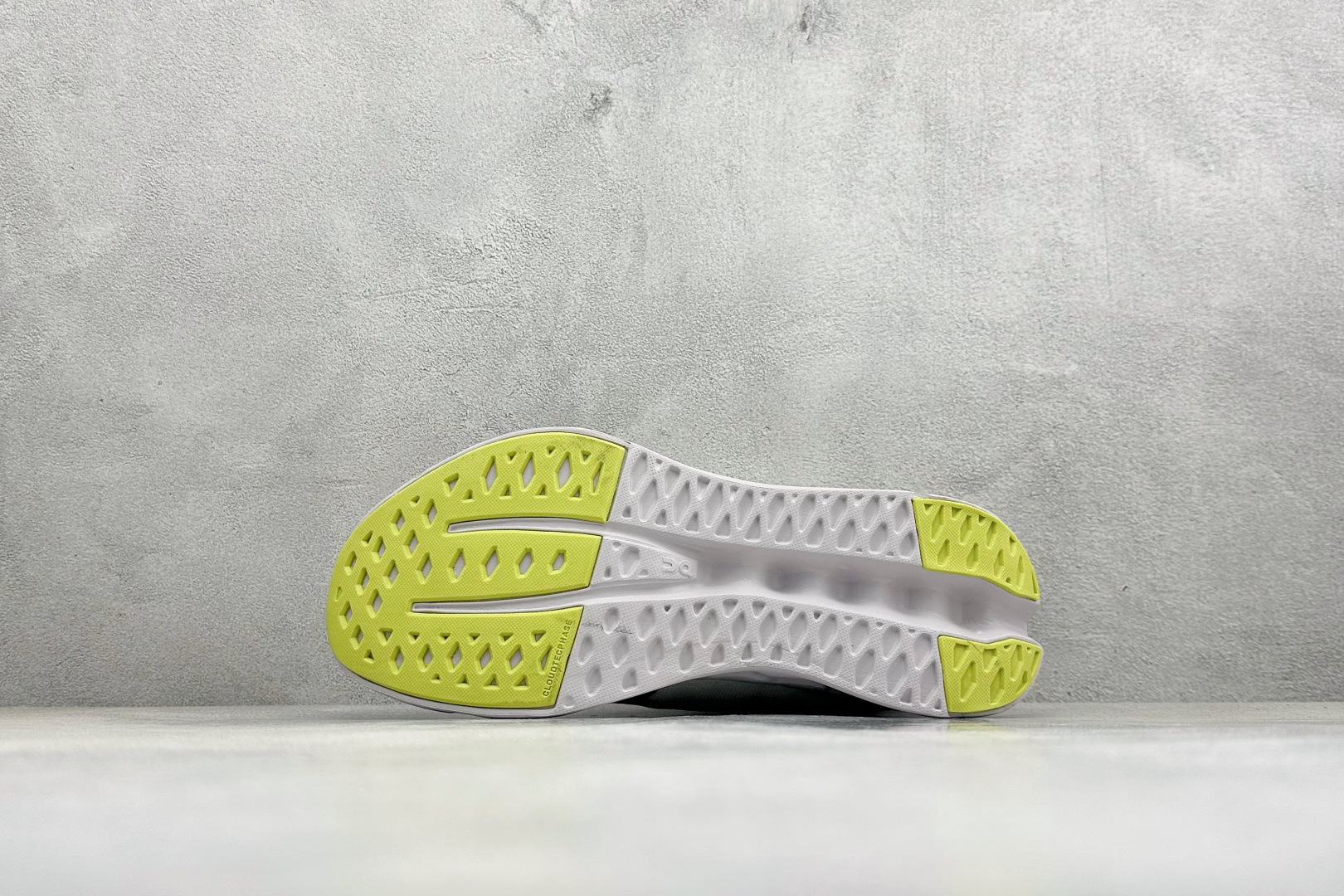 SF版On昂跑Cloudsurfer 耐磨防震休闲运动跑鞋 3MD1042-Top High Quatity Cheap Sneakers Fashion Clothing Clothes Bags handbags Shoes of all Brand wholesale With The best Quality And Beautiful Price from China Factory Chinese suppliers wholesaler seller SF版On昂跑Cloudsurfer 耐磨防震休闲运动跑鞋 3MD1042
