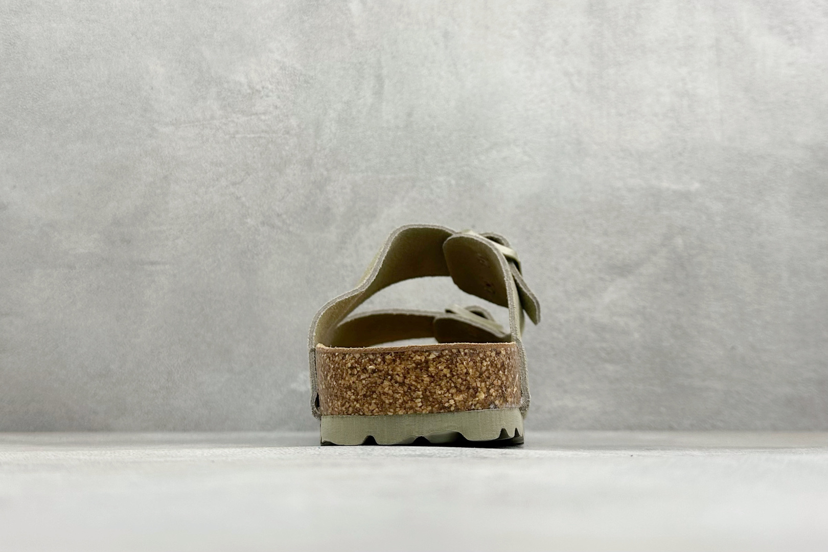 Birkenstock 勃肯凉鞋系列 1010503 卡其绿-Top High Quatity Cheap Sneakers Fashion Clothing Clothes Bags handbags Shoes of all Brand wholesale With The best Quality And Beautiful Price from China Factory Chinese suppliers wholesaler seller Birkenstock 勃肯凉鞋系列 1010503 卡其绿