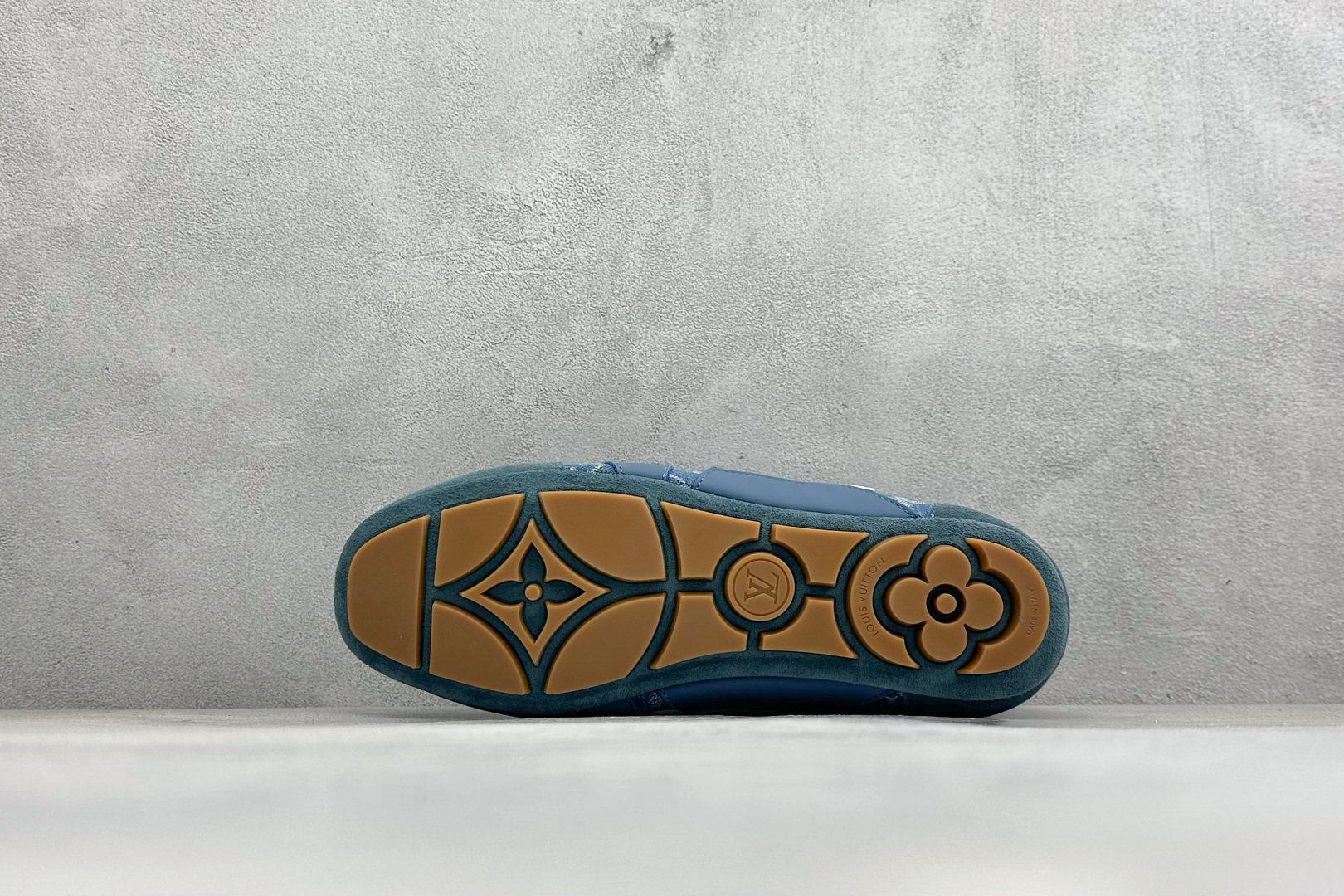 2026早春发布新款LOUIS VUITTON SneaKerina 德训鞋 芭蕾舞鞋 1AJJR1-Top High Quatity Cheap Sneakers Fashion Clothing Clothes Bags handbags Shoes of all Brand wholesale With The best Quality And Beautiful Price from China Factory Chinese suppliers wholesaler seller 2026早春发布新款LOUIS VUITTON SneaKerina 德训鞋 芭蕾舞鞋 1AJJR1