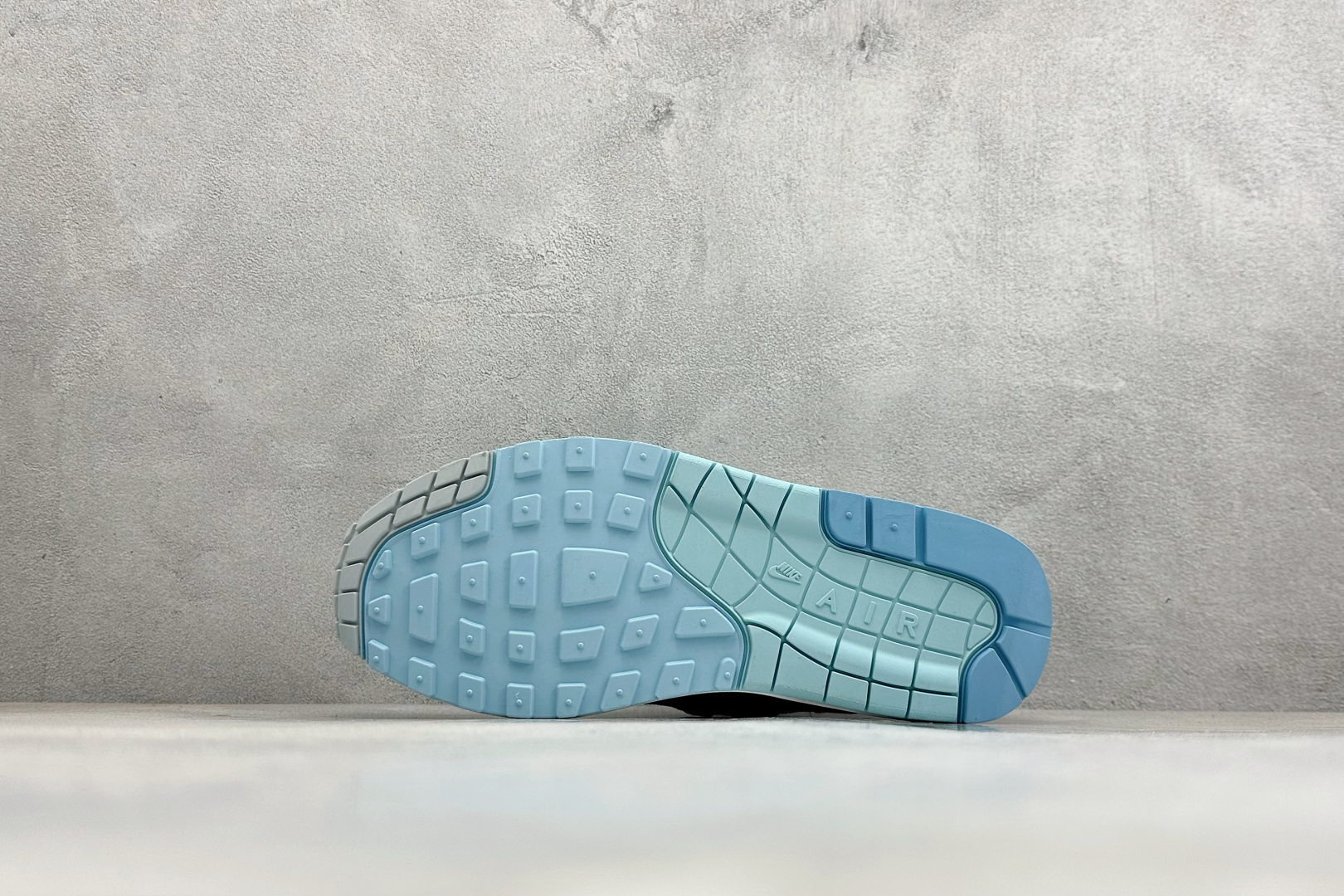 Nike Air Max 1 潮流复古休闲耐磨轻便 低帮 休闲跑步鞋 FD6955-400