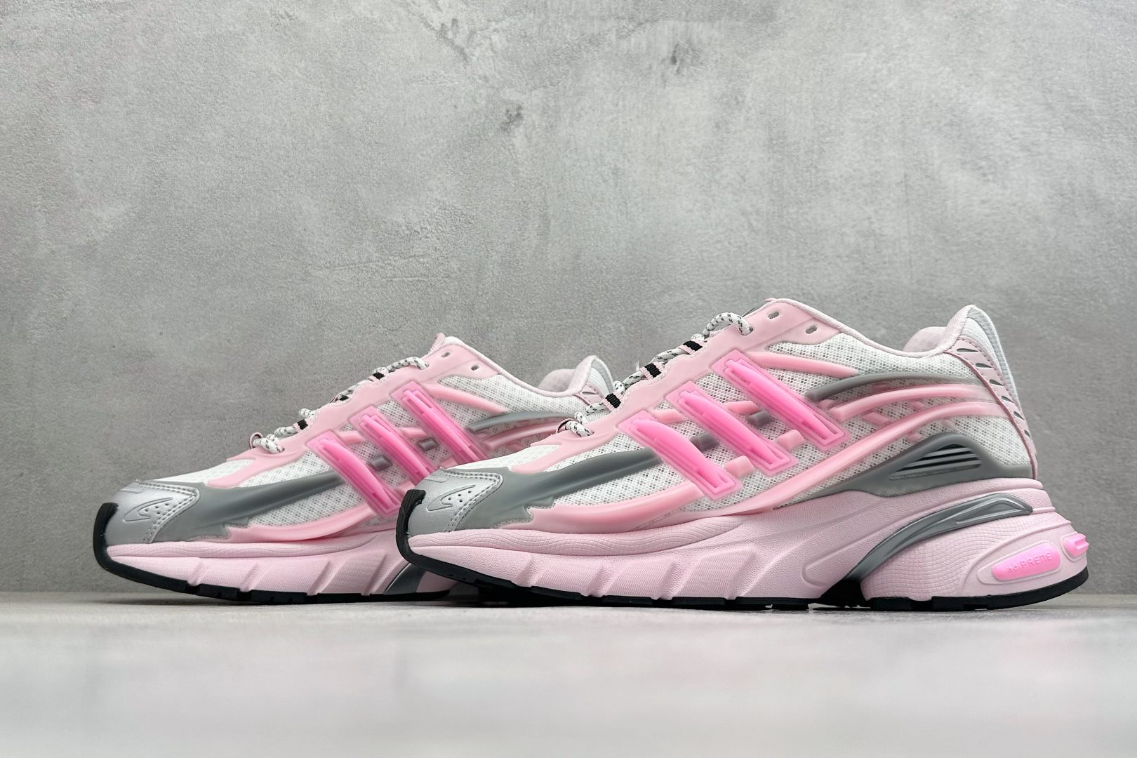 Adidas Originals Adistar Jellyfish 阿迪复古舒适防滑减震运动鞋 KI0164-Top High Quatity Cheap Sneakers Fashion Clothing Clothes Bags handbags Shoes of all Brand wholesale With The best Quality And Beautiful Price from China Factory Chinese suppliers wholesaler seller Adidas Originals Adistar Jellyfish 阿迪复古舒适防滑减震运动鞋 KI0164