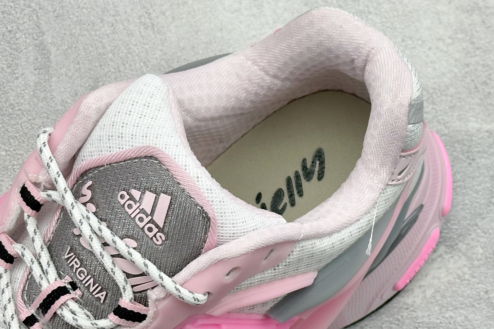 Adidas Originals Adistar Jellyfish 阿迪复古舒适防滑减震运动鞋 KI0164-Top High Quatity Cheap Sneakers Fashion Clothing Clothes Bags handbags Shoes of all Brand wholesale With The best Quality And Beautiful Price from China Factory Chinese suppliers wholesaler seller Adidas Originals Adistar Jellyfish 阿迪复古舒适防滑减震运动鞋 KI0164