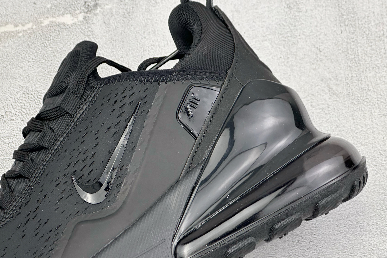 Nike Air Max 270 Premium 半掌气垫休闲跑鞋 IO9884-002