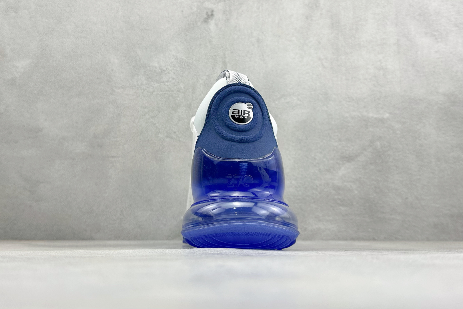 Nike Air Max 270 Premium 半掌气垫休闲跑鞋 IO9884-107