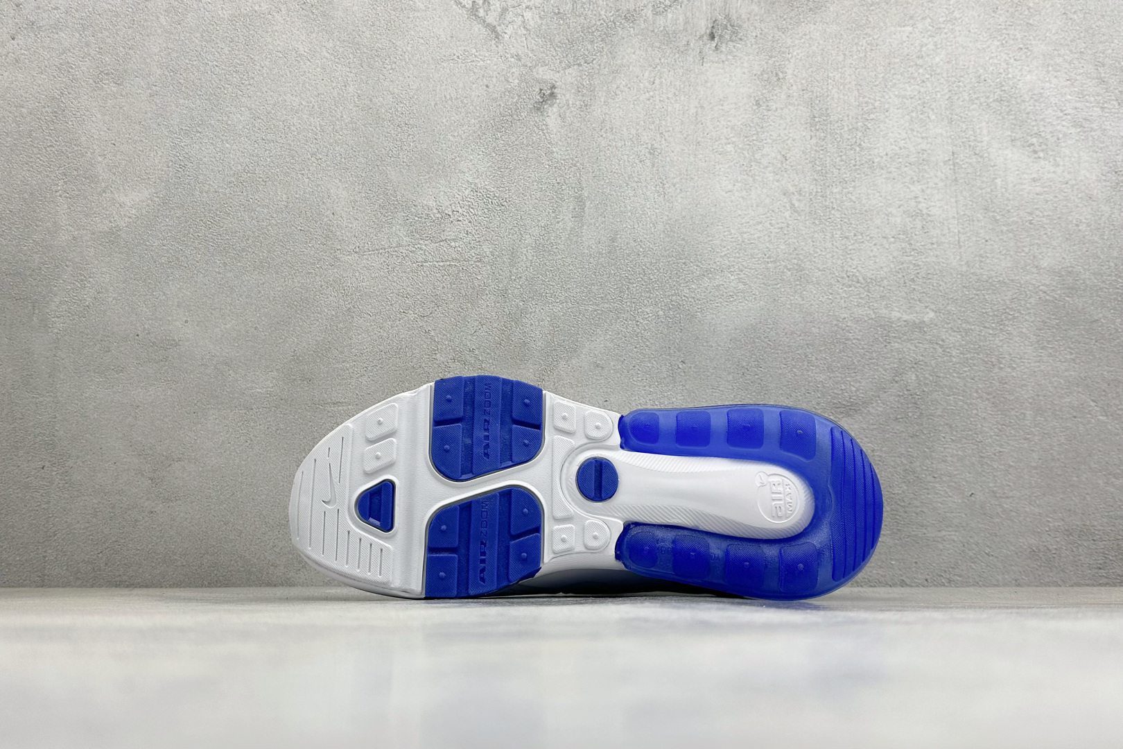 Nike Air Max 270 Premium 半掌气垫休闲跑鞋 IO9884-107