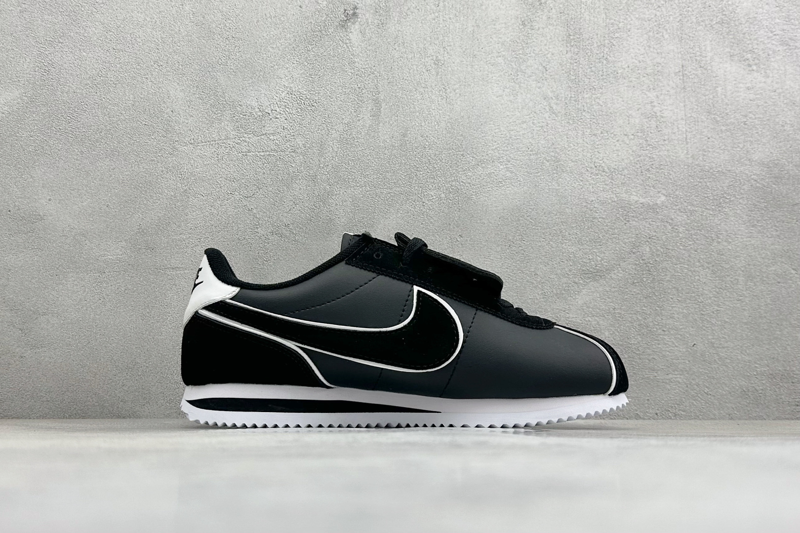 XH版NIKE CORTEZ 经典轻便舒适阿甘休闲跑步鞋 FQ0259-010-Top High Quatity Cheap Sneakers Fashion Clothing Clothes Bags handbags Shoes of all Brand wholesale With The best Quality And Beautiful Price from China Factory Chinese suppliers wholesaler seller XH版NIKE CORTEZ 经典轻便舒适阿甘休闲跑步鞋 FQ0259-010