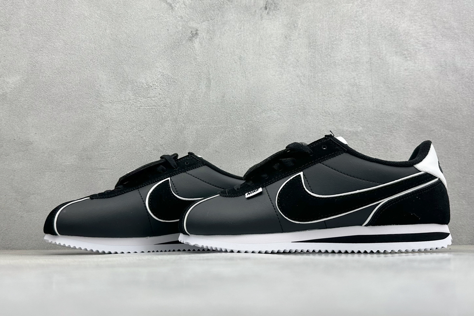 XH版NIKE CORTEZ 经典轻便舒适阿甘休闲跑步鞋 FQ0259-010-Top High Quatity Cheap Sneakers Fashion Clothing Clothes Bags handbags Shoes of all Brand wholesale With The best Quality And Beautiful Price from China Factory Chinese suppliers wholesaler seller XH版NIKE CORTEZ 经典轻便舒适阿甘休闲跑步鞋 FQ0259-010