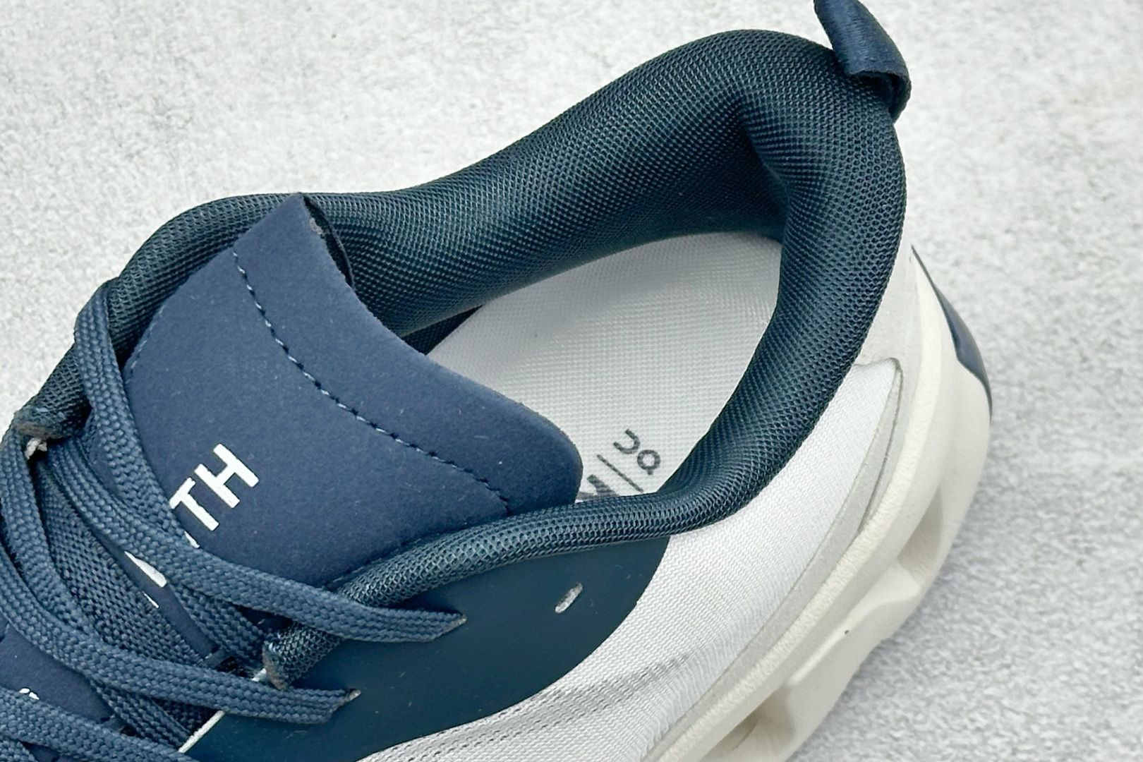 MT版On昂跑CloudsWift K-Tech 1 舒适防滑支撑低帮跑步鞋 3MG1077-Top High Quatity Cheap Sneakers Fashion Clothing Clothes Bags handbags Shoes of all Brand wholesale With The best Quality And Beautiful Price from China Factory Chinese suppliers wholesaler seller MT版On昂跑CloudsWift K-Tech 1 舒适防滑支撑低帮跑步鞋 3MG1077