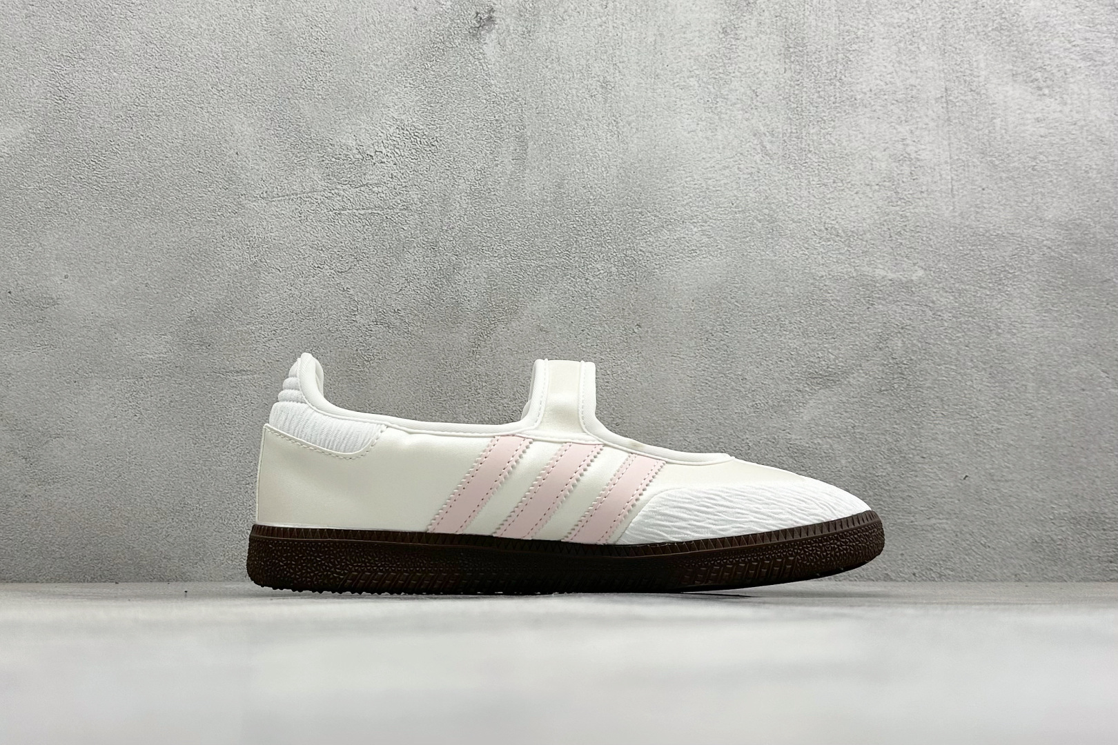 XR版AD SAMBA Jane W 玛丽珍鞋 炎夏鞋柜必备 JR4482-Top High Quatity Cheap Sneakers Fashion Clothing Clothes Bags handbags Shoes of all Brand wholesale With The best Quality And Beautiful Price from China Factory Chinese suppliers wholesaler seller XR版AD SAMBA Jane W 玛丽珍鞋 炎夏鞋柜必备 JR4482
