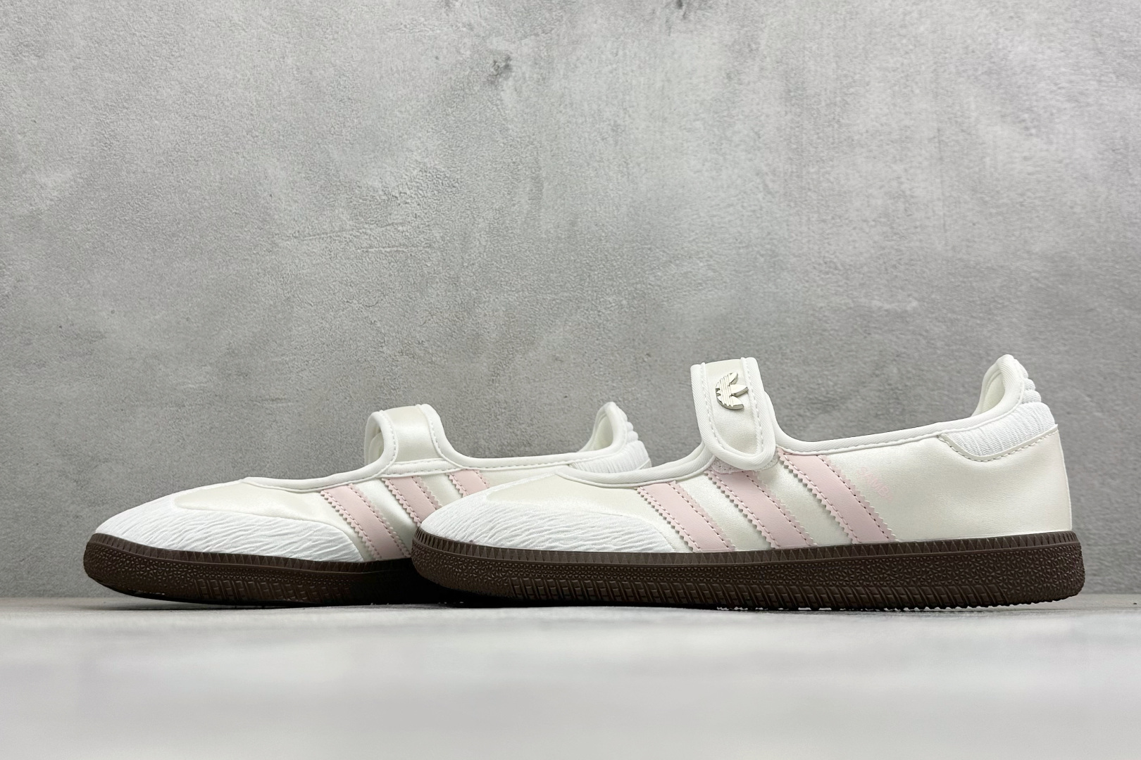 XR版AD SAMBA Jane W 玛丽珍鞋 炎夏鞋柜必备 JR4482-Top High Quatity Cheap Sneakers Fashion Clothing Clothes Bags handbags Shoes of all Brand wholesale With The best Quality And Beautiful Price from China Factory Chinese suppliers wholesaler seller XR版AD SAMBA Jane W 玛丽珍鞋 炎夏鞋柜必备 JR4482