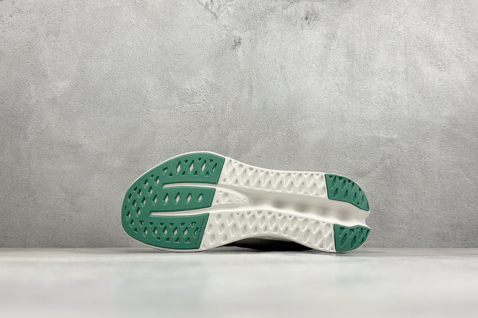 SF版On昂跑Cloudeclipse 耐磨防震休闲运动跑鞋 3MD1044-Top High Quatity Cheap Sneakers Fashion Clothing Clothes Bags handbags Shoes of all Brand wholesale With The best Quality And Beautiful Price from China Factory Chinese suppliers wholesaler seller SF版On昂跑Cloudeclipse 耐磨防震休闲运动跑鞋 3MD1044
