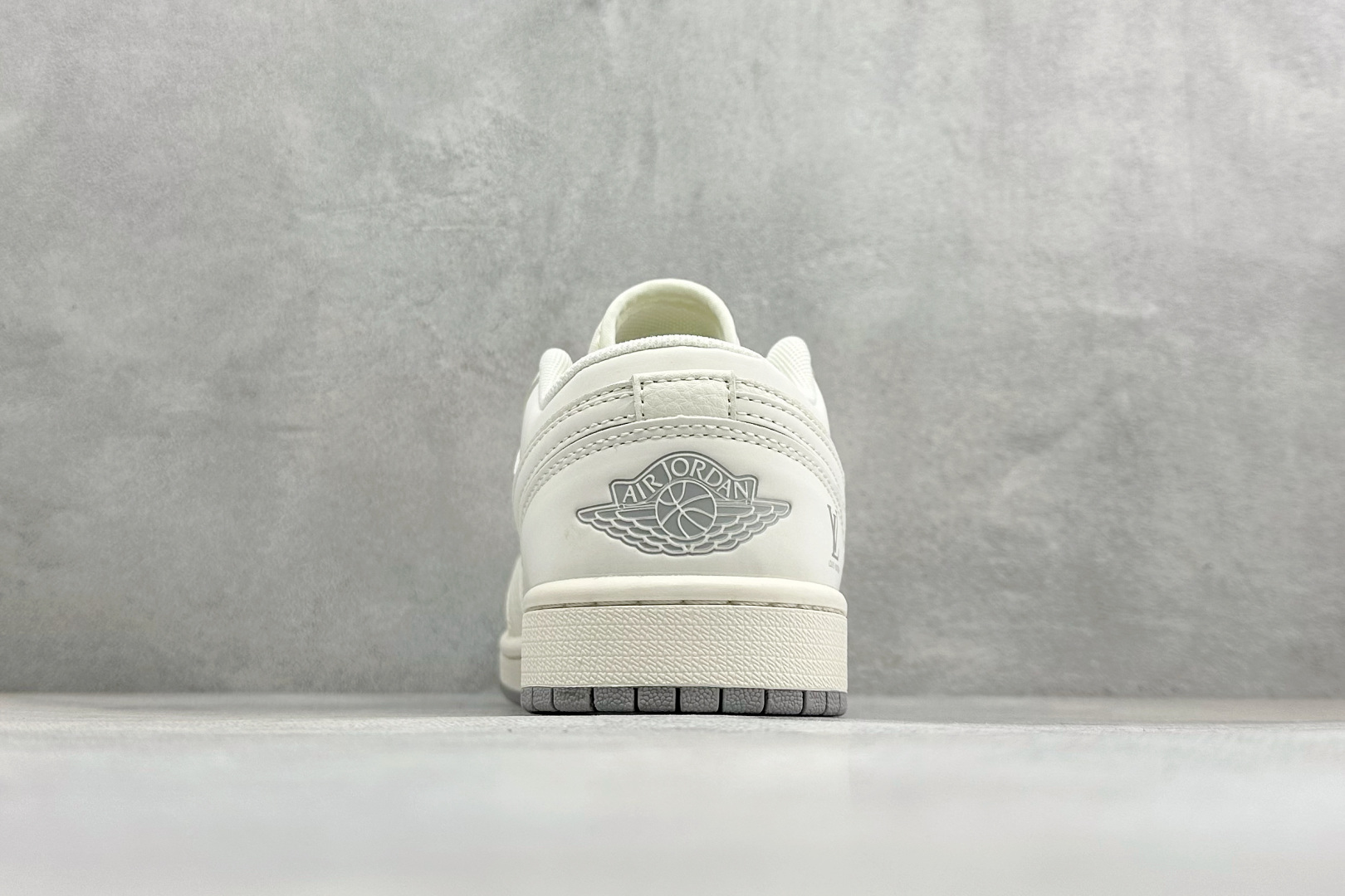 潮鞋天花板款炸街必备 AIR JORDAN 1 潮鞋天花板款炸街必备 米白鞋 XX3168-169