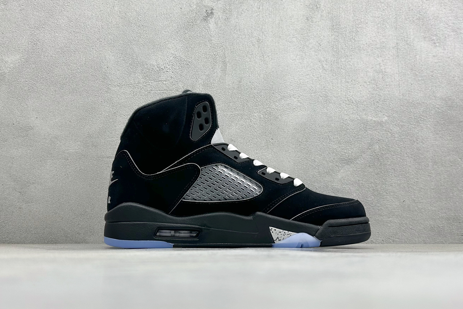 F版Air Jordan 5 Retro 中帮复古篮球鞋 HF3975-001-Top High Quatity Cheap Sneakers Fashion Clothing Clothes Bags handbags Shoes of all Brand wholesale With The best Quality And Beautiful Price from China Factory Chinese suppliers wholesaler seller F版Air Jordan 5 Retro 中帮复古篮球鞋 HF3975-001