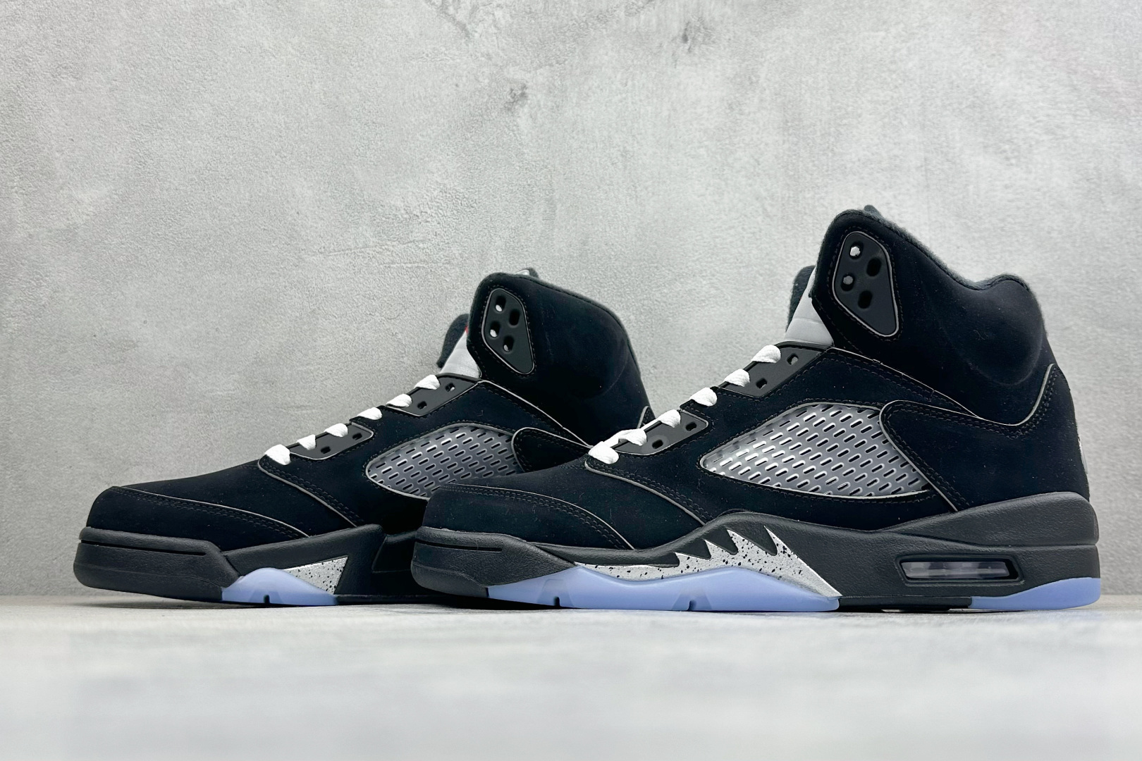F版Air Jordan 5 Retro 中帮复古篮球鞋 HF3975-001-Top High Quatity Cheap Sneakers Fashion Clothing Clothes Bags handbags Shoes of all Brand wholesale With The best Quality And Beautiful Price from China Factory Chinese suppliers wholesaler seller F版Air Jordan 5 Retro 中帮复古篮球鞋 HF3975-001