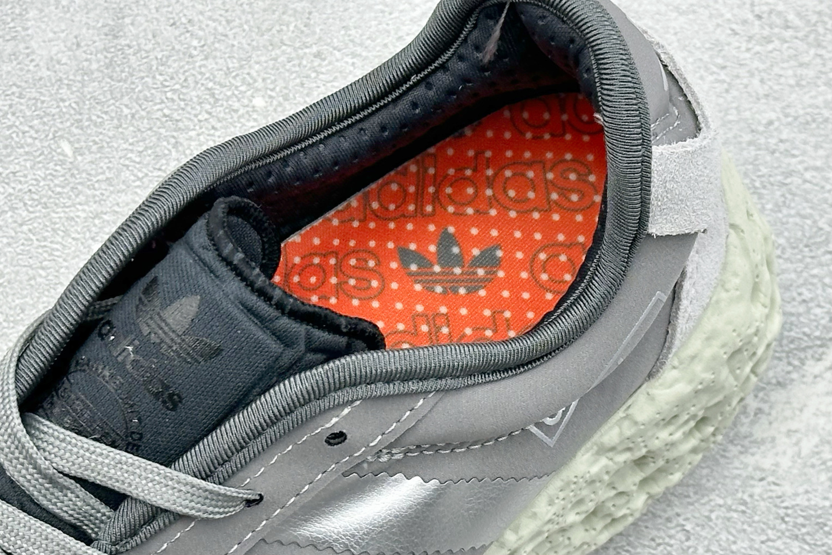 Adidas Originals Zponge 阿迪达斯 舒适百搭耐磨减震包裹性 低帮休闲城市通勤跑步鞋 JH8111-Top High Quatity Cheap Sneakers Fashion Clothing Clothes Bags handbags Shoes of all Brand wholesale With The best Quality And Beautiful Price from China Factory Chinese suppliers wholesaler seller Adidas Originals Zponge 阿迪达斯 舒适百搭耐磨减震包裹性 低帮休闲城市通勤跑步鞋 JH8111