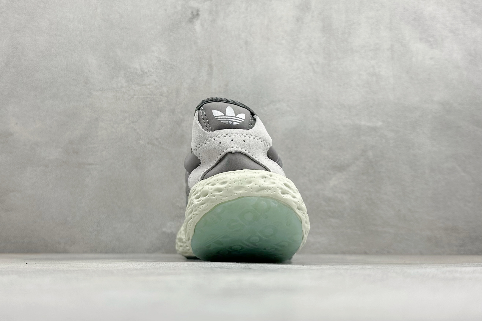 Adidas Originals Zponge 阿迪达斯 舒适百搭耐磨减震包裹性 低帮休闲城市通勤跑步鞋 JH8111-Top High Quatity Cheap Sneakers Fashion Clothing Clothes Bags handbags Shoes of all Brand wholesale With The best Quality And Beautiful Price from China Factory Chinese suppliers wholesaler seller Adidas Originals Zponge 阿迪达斯 舒适百搭耐磨减震包裹性 低帮休闲城市通勤跑步鞋 JH8111