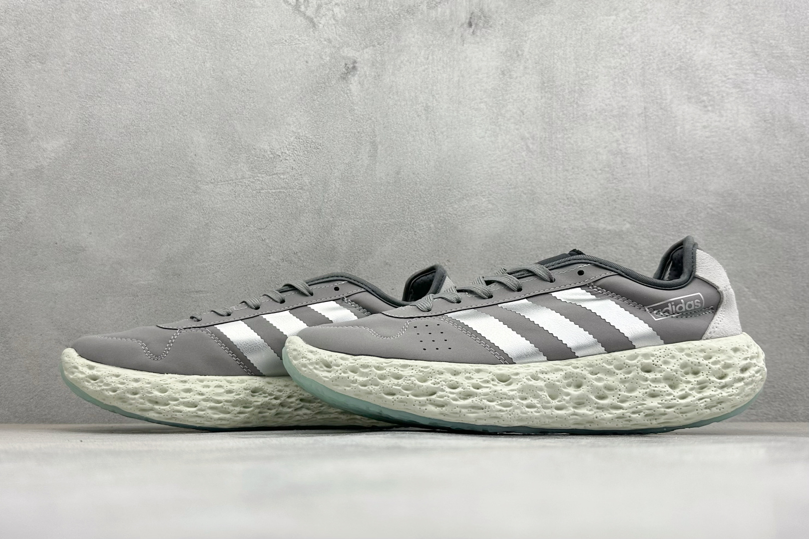 Adidas Originals Zponge 阿迪达斯 舒适百搭耐磨减震包裹性 低帮休闲城市通勤跑步鞋 JH8111-Top High Quatity Cheap Sneakers Fashion Clothing Clothes Bags handbags Shoes of all Brand wholesale With The best Quality And Beautiful Price from China Factory Chinese suppliers wholesaler seller Adidas Originals Zponge 阿迪达斯 舒适百搭耐磨减震包裹性 低帮休闲城市通勤跑步鞋 JH8111