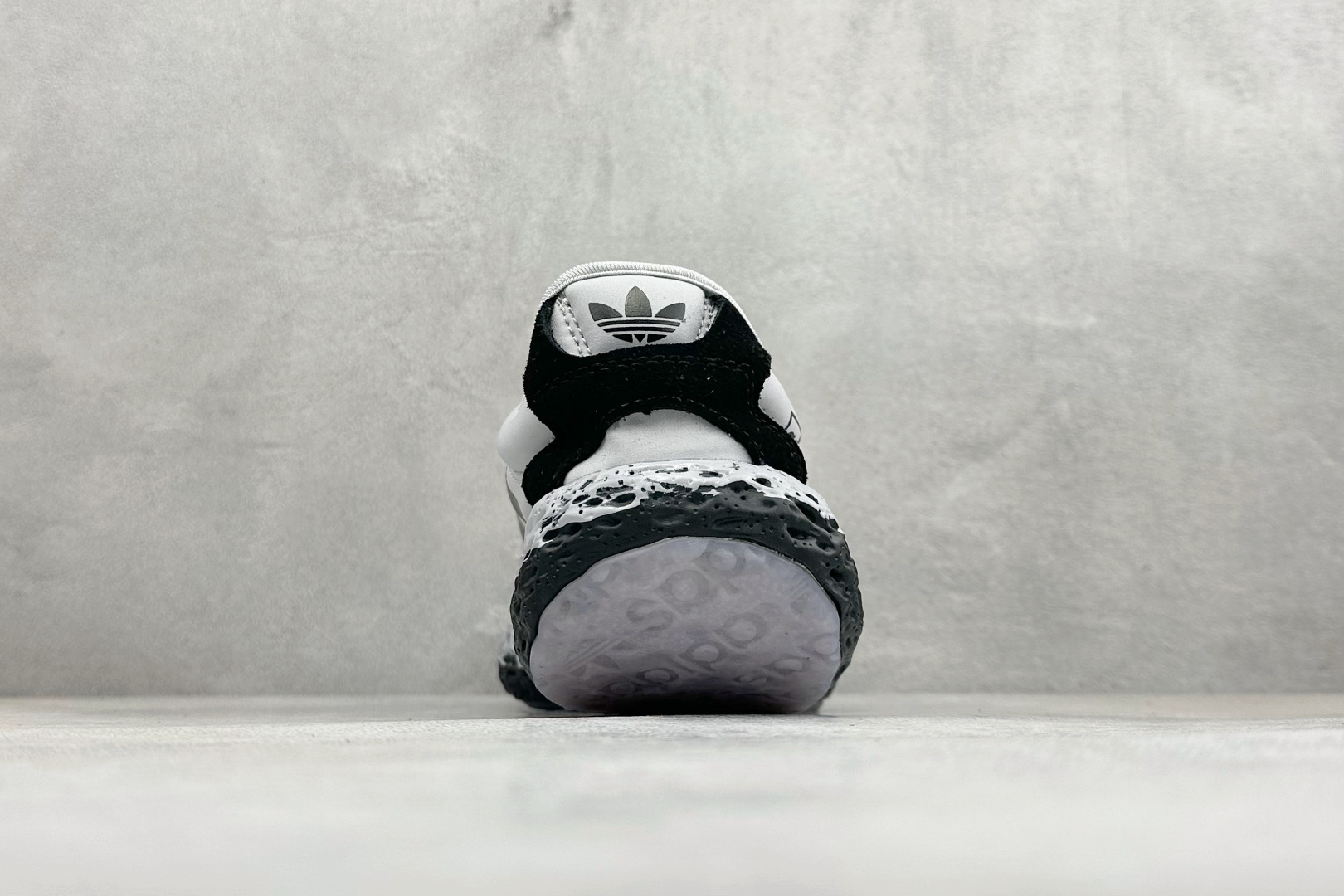 Adidas Originals Zponge 阿迪达斯 舒适百搭耐磨减震包裹性 低帮休闲城市通勤跑步鞋 JH8114