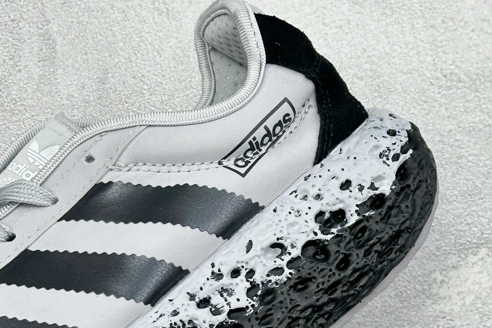 Adidas Originals Zponge 阿迪达斯 舒适百搭耐磨减震包裹性 低帮休闲城市通勤跑步鞋 JH8114