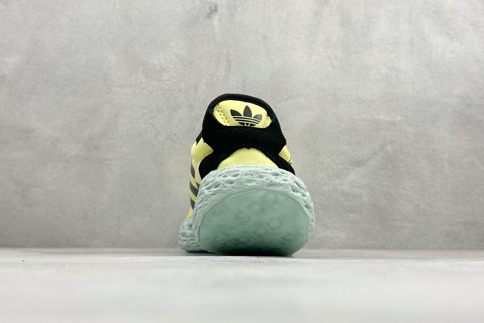 Adidas Originals Zponge 阿迪达斯 舒适百搭耐磨减震包裹性 低帮休闲城市通勤跑步鞋 JH8110